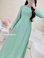NAYELI Traditional Ao dai with simple pearls collar