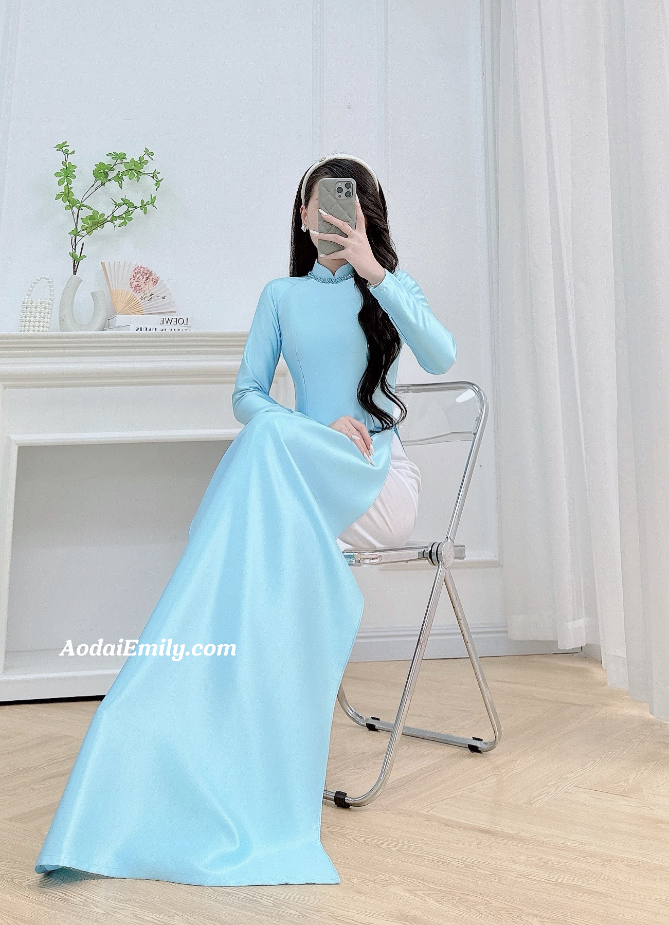 Plain Baby blue ao dai with crystals collar – Ao Dai Emily