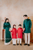 ANDIE Green/ Red Matching Family Daisy pattern