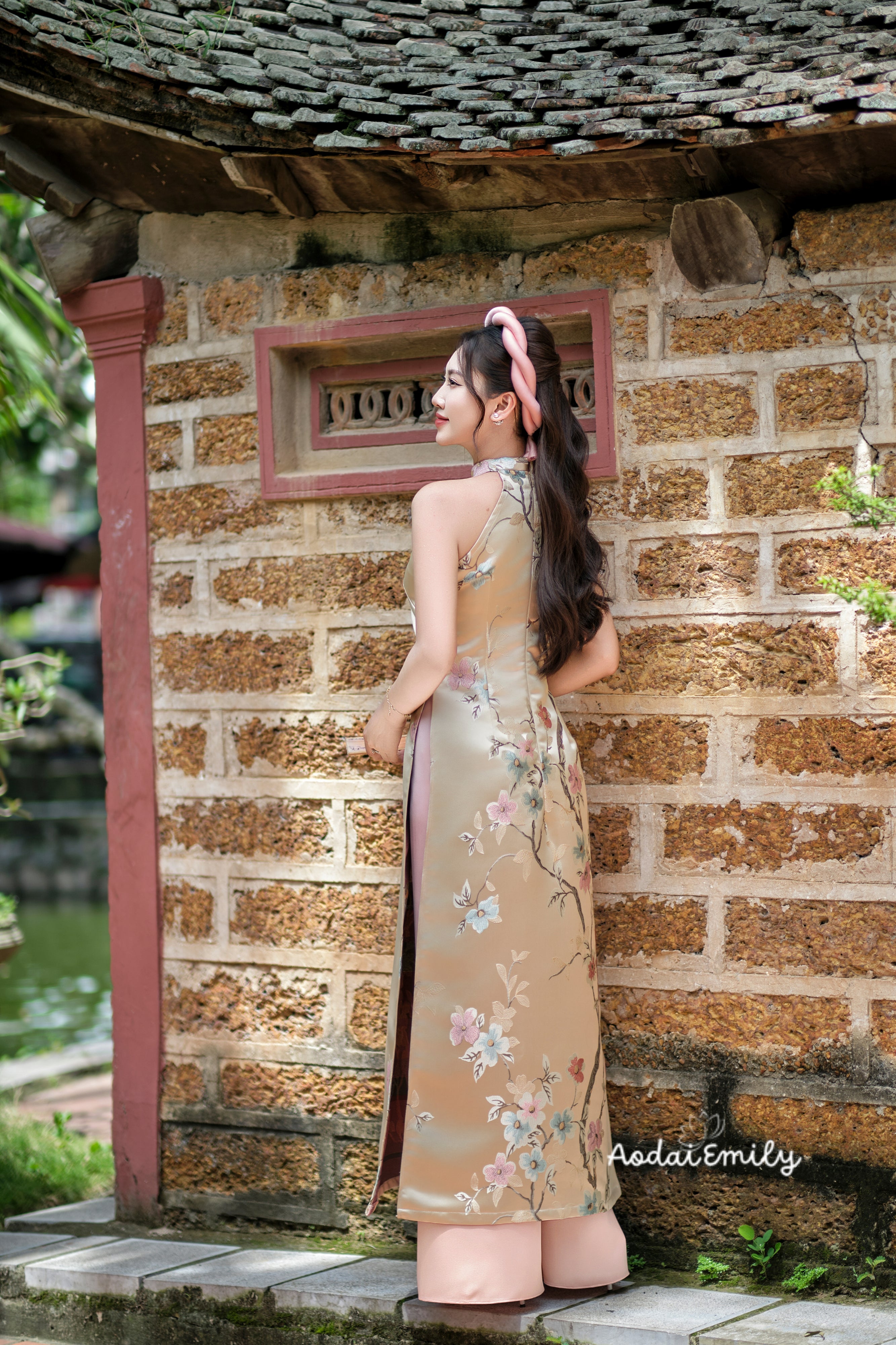 WISTERIA Sleeveless Taffeta Sakura patterns Pre made ao dai|