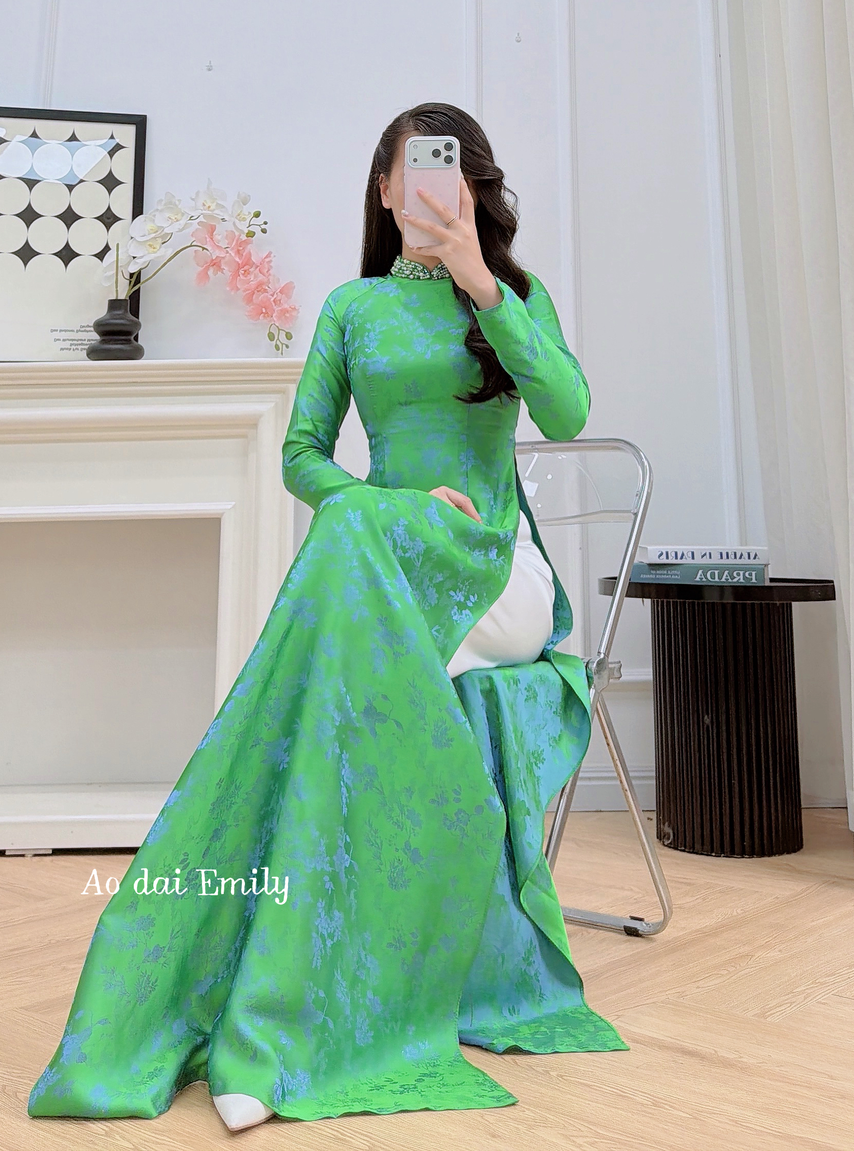 Ao dài gấm with crystals beading collar || Green rose