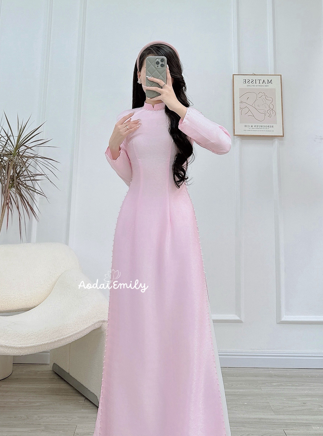 AUGUST Plain Sweet Pink ao dai with pearls