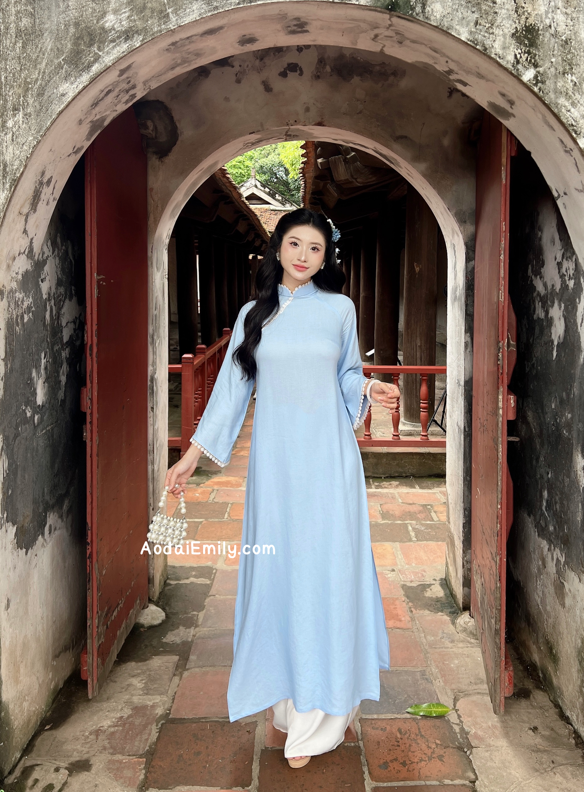 Loosing Blue modern ao dai with simple designs