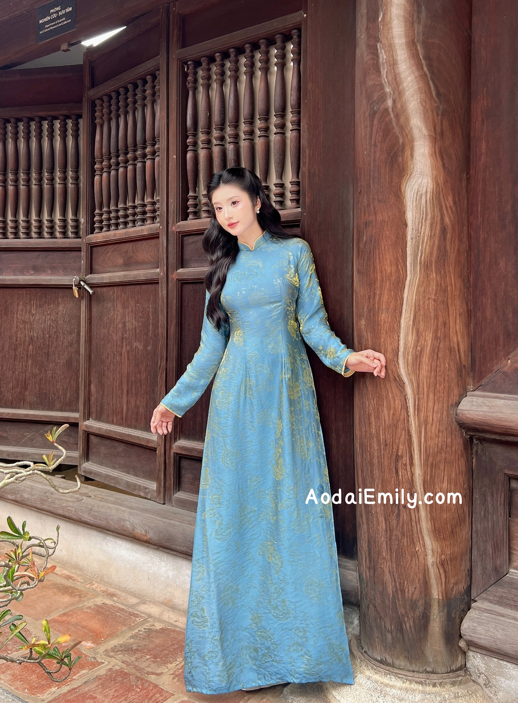 Blue/ gold traditional áo dài