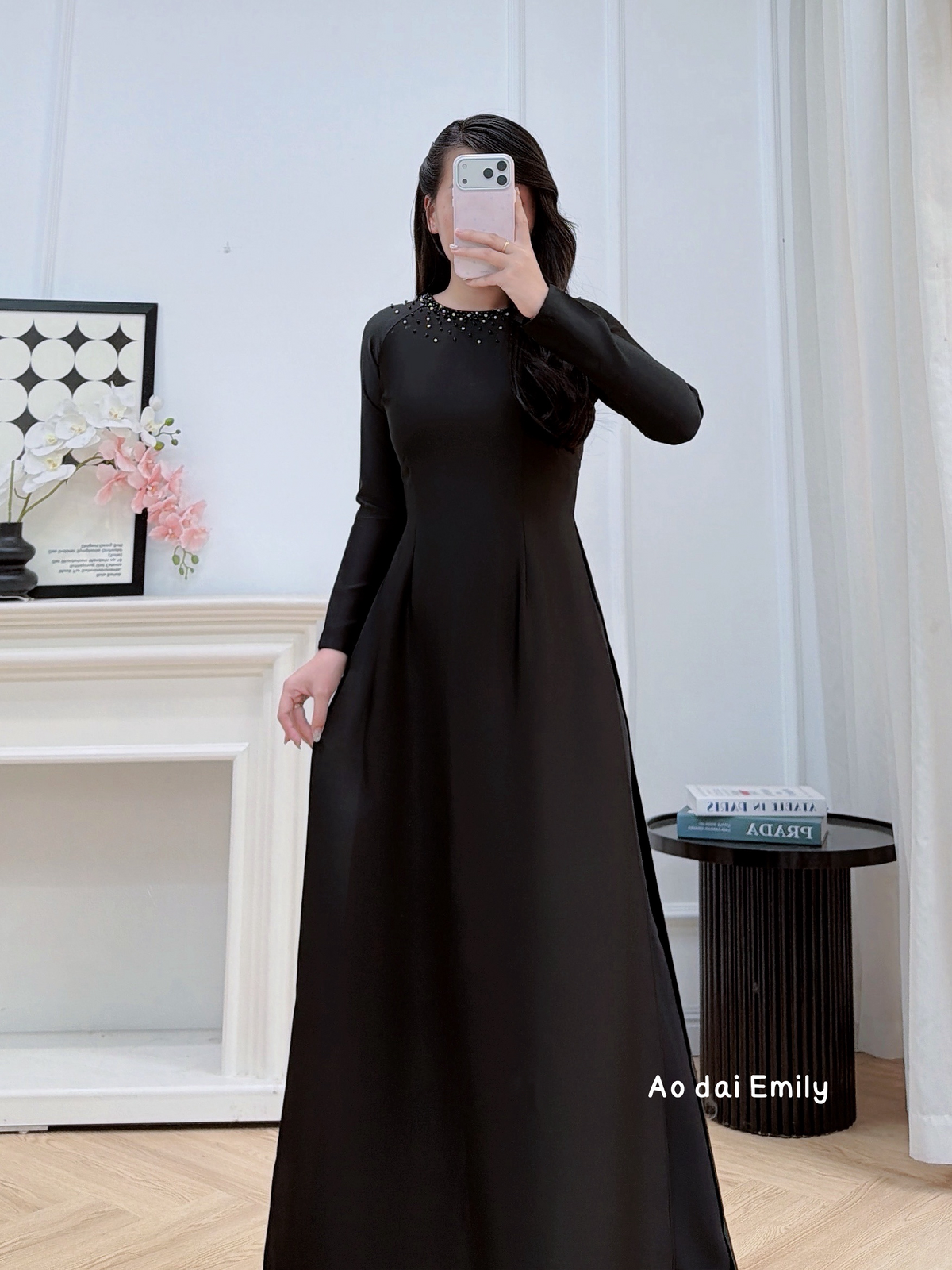 Plain Black ao dai with simple crystals rhinestones|  Quesnella