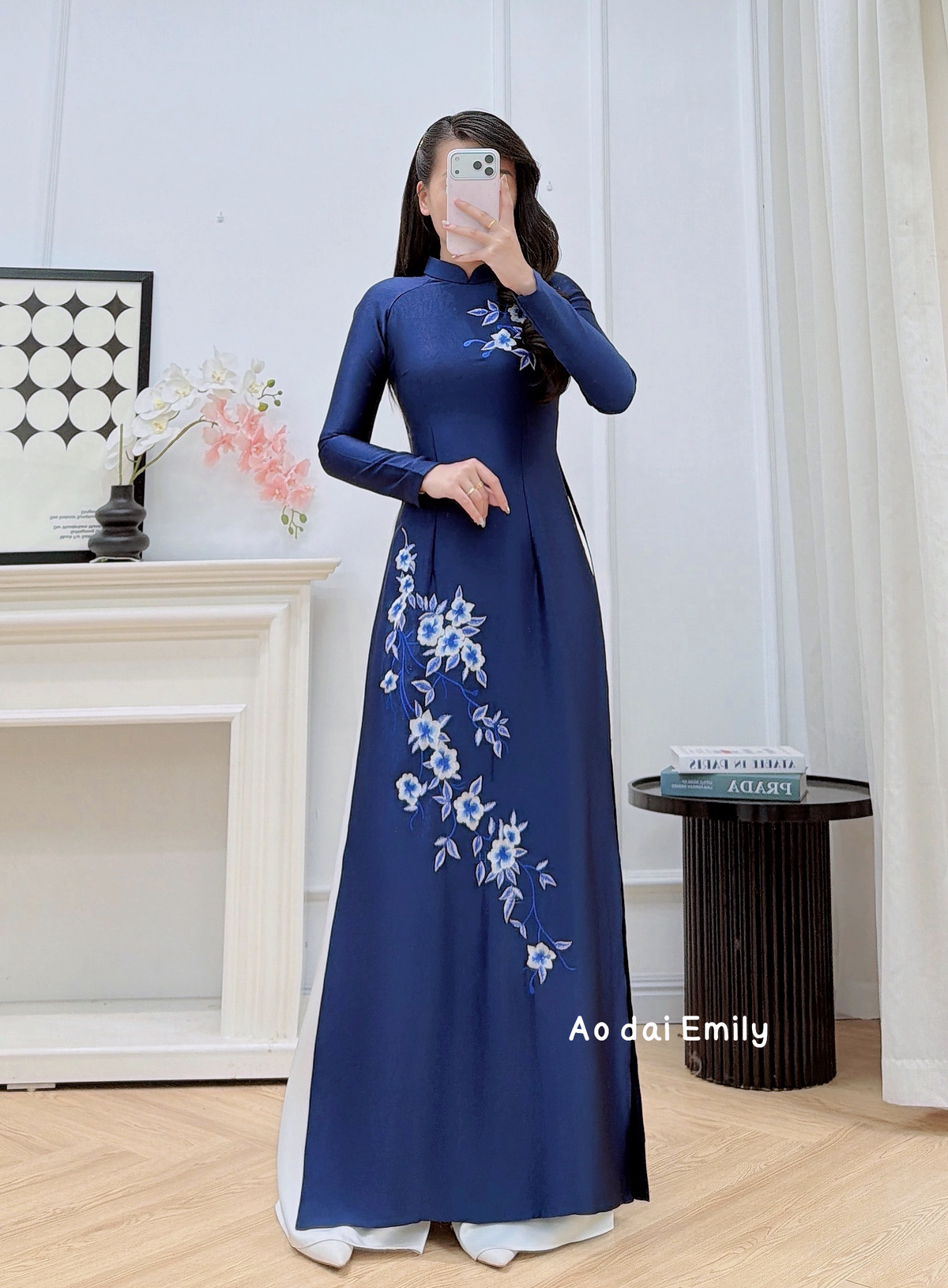 Dark blue embroidery ao dai | Rock Soapwort