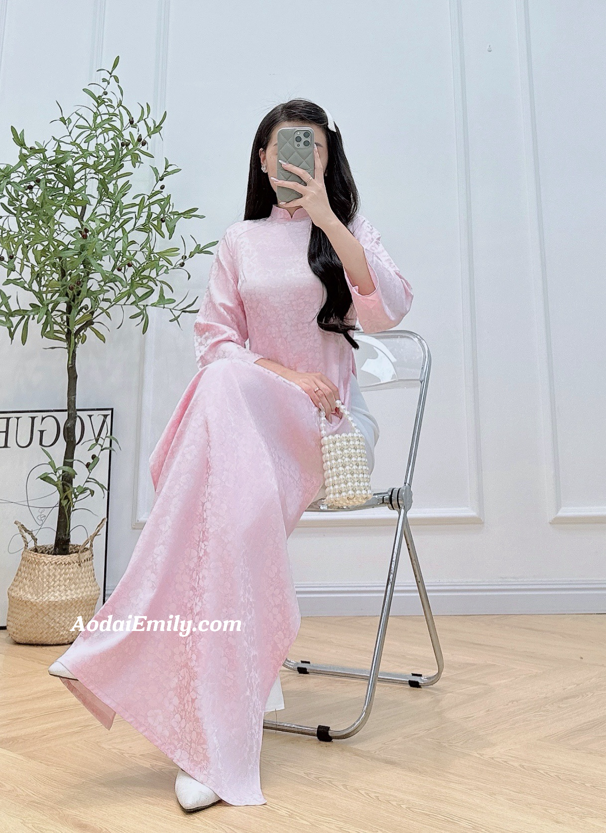 Loose Pink modern ao dai