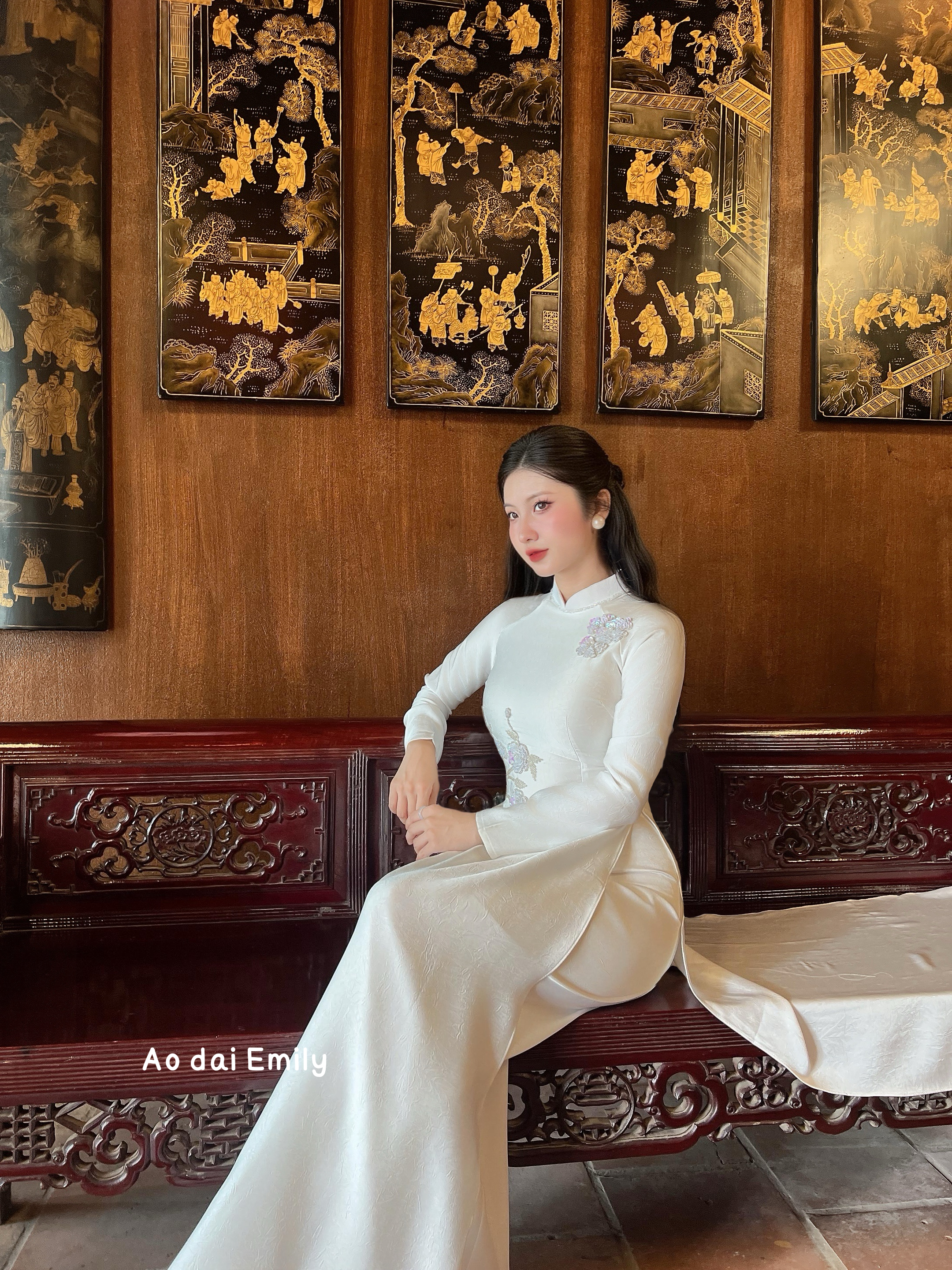 White ao dai set with crystal beading design | King's mantle