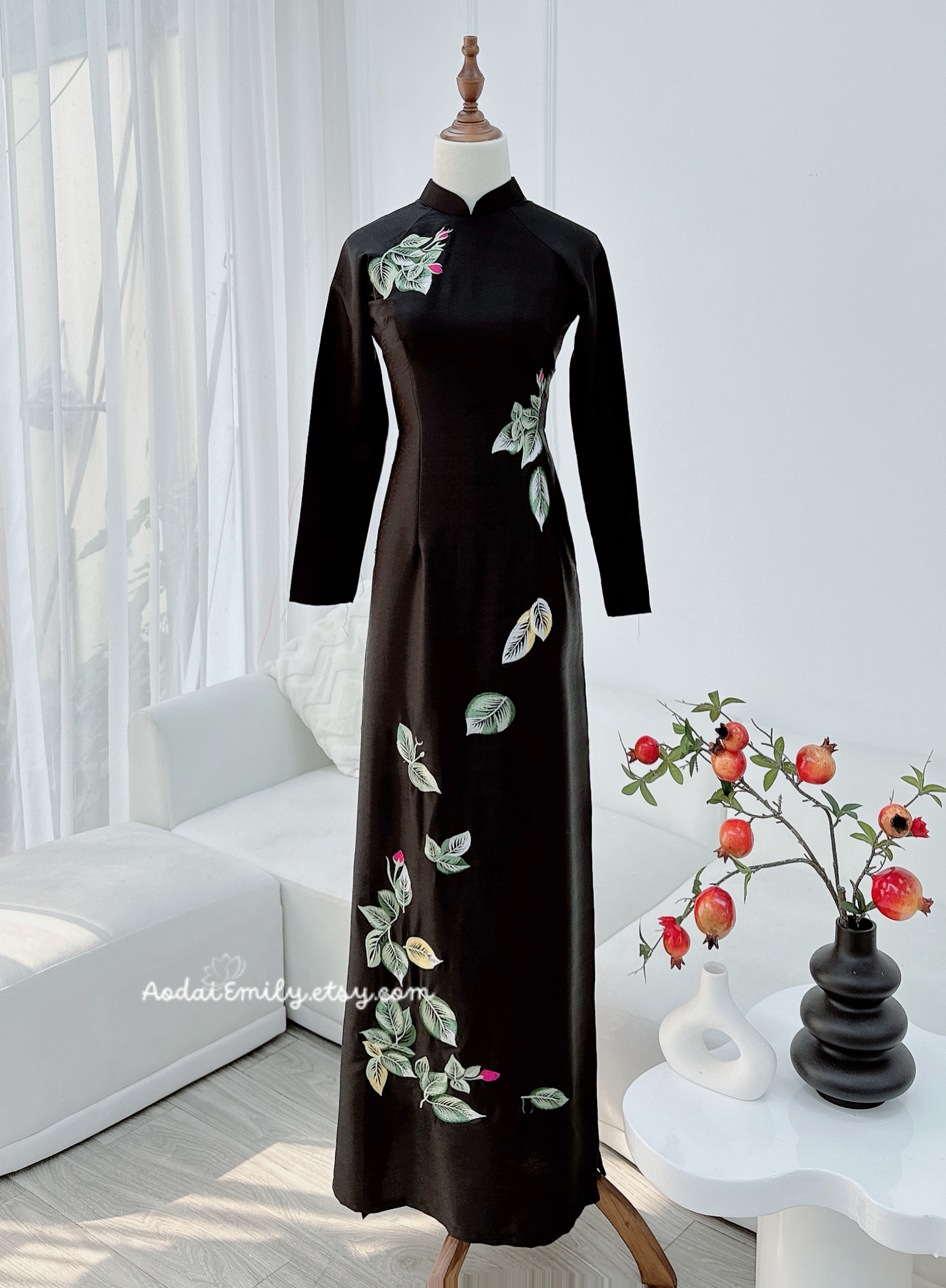 HATTIE Aó dài lụa with embroidery Flowers