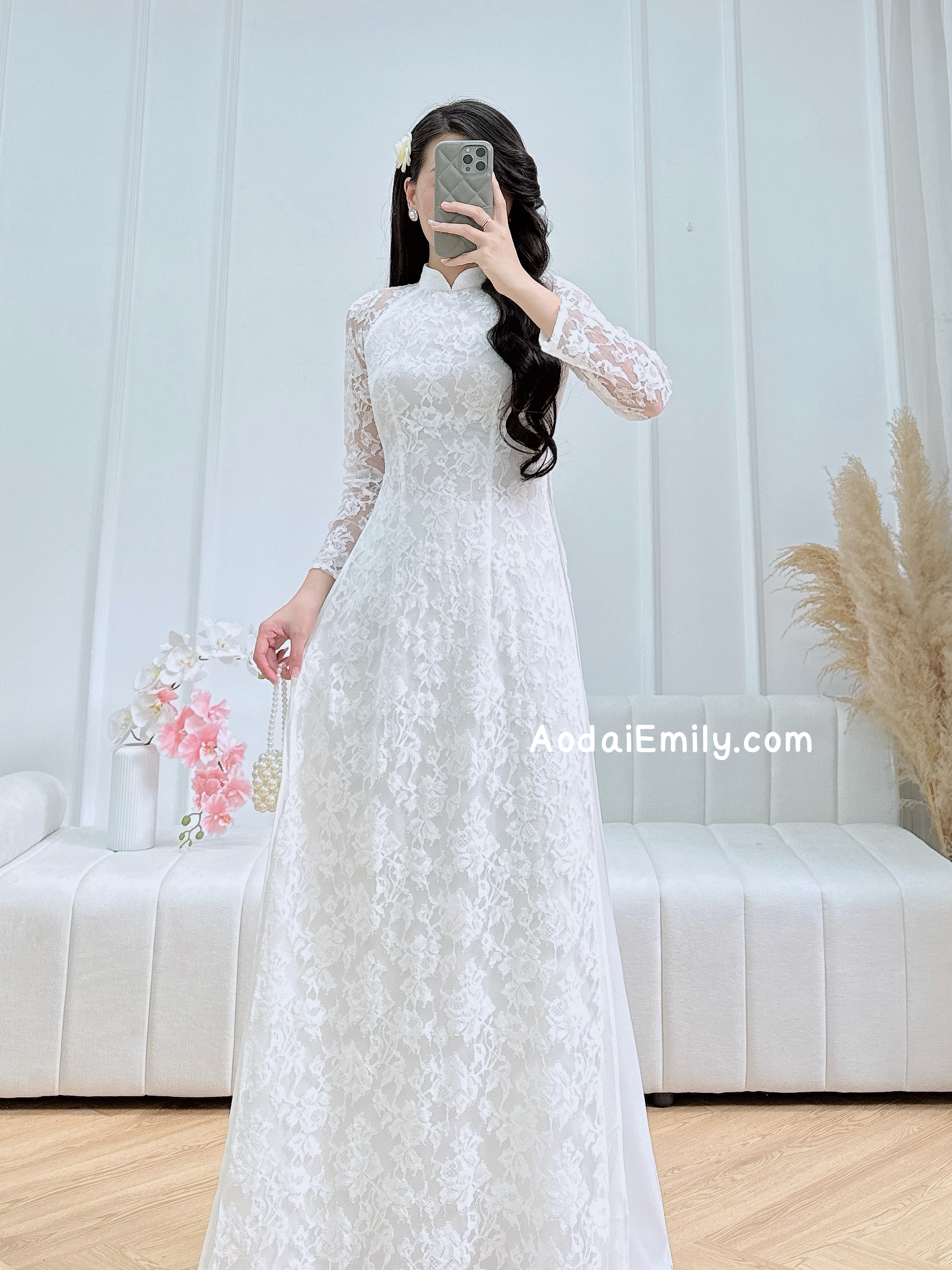 White Lace and silk áo dài| Yellow Toadflax