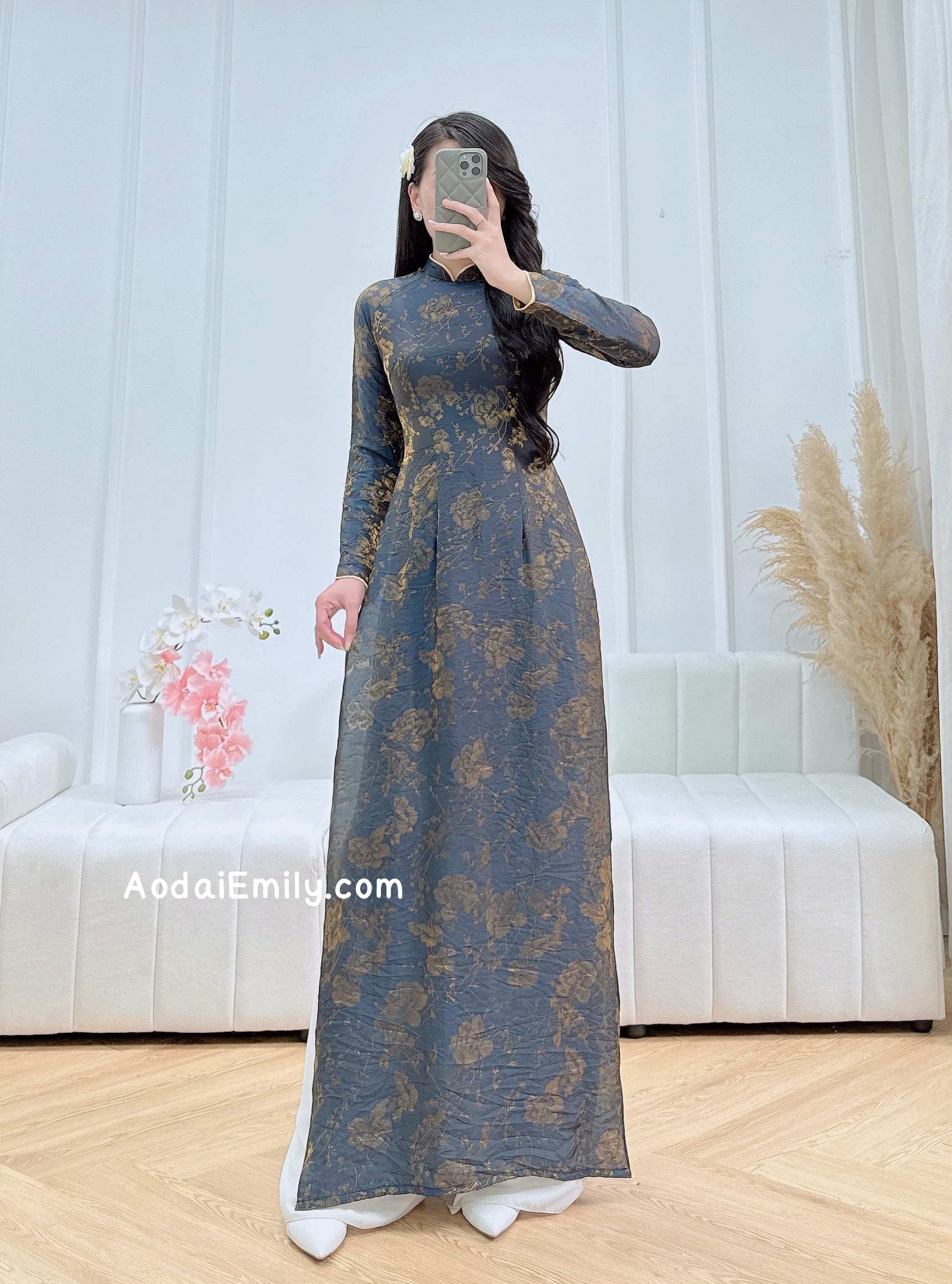 Dark blue/ gold traditional áo dài