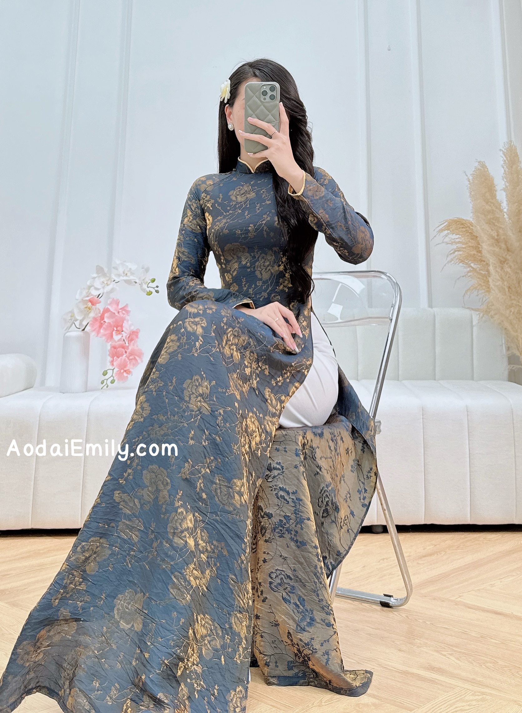 Dark blue/ gold traditional áo dài