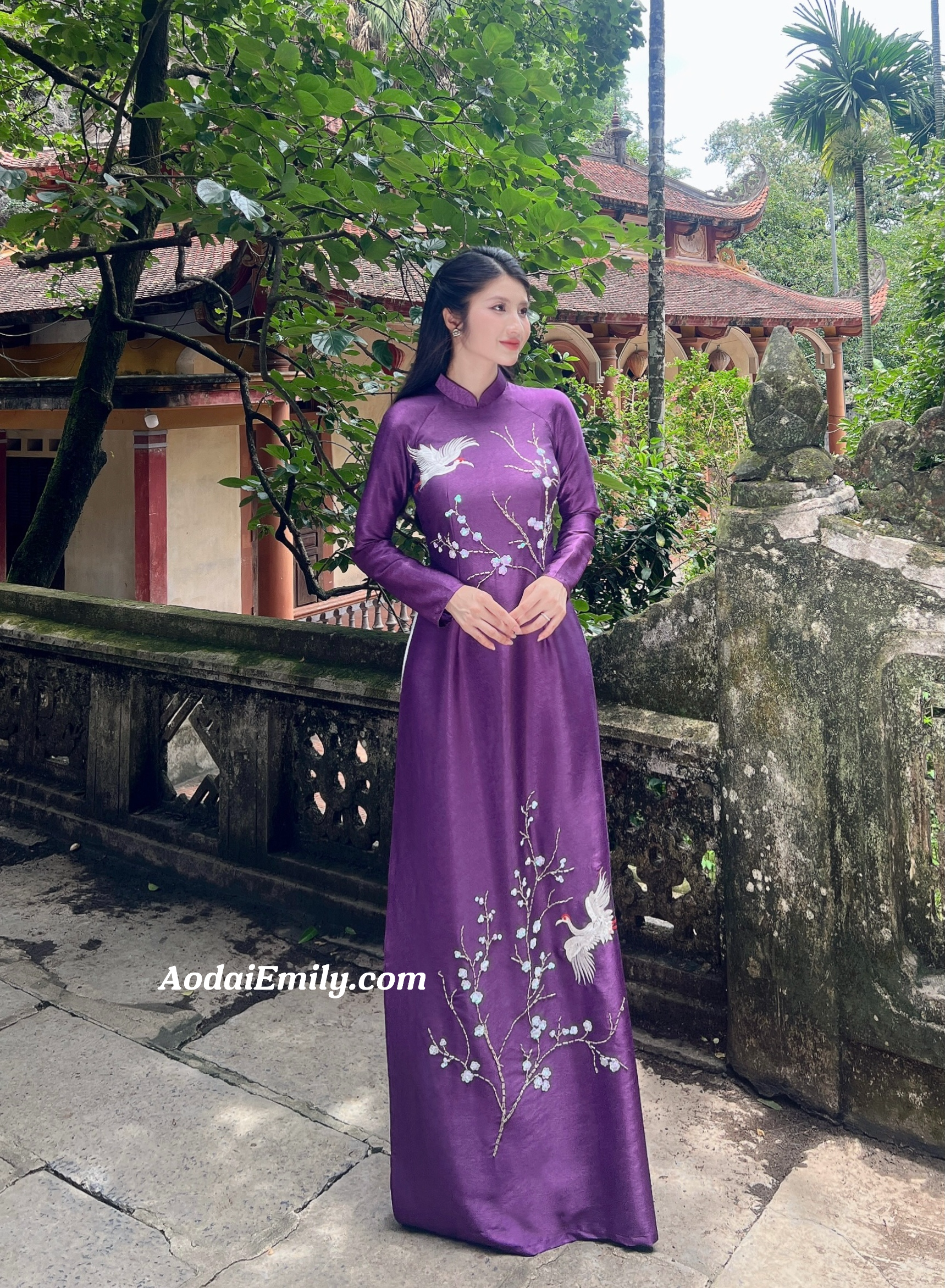 | Purple embroidery with hand beading crystals ao dai