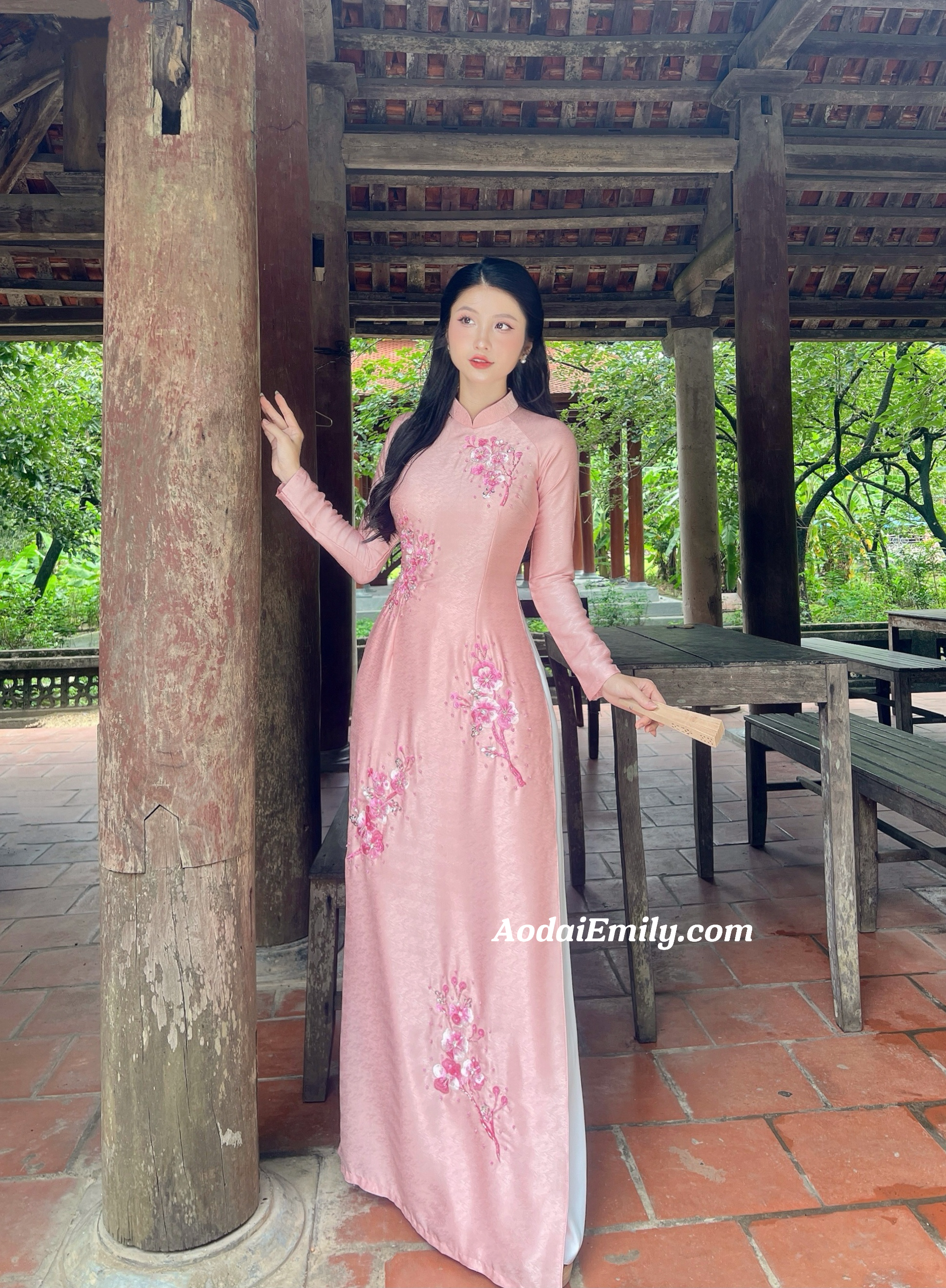 Pink embroidery ao dai with crystals