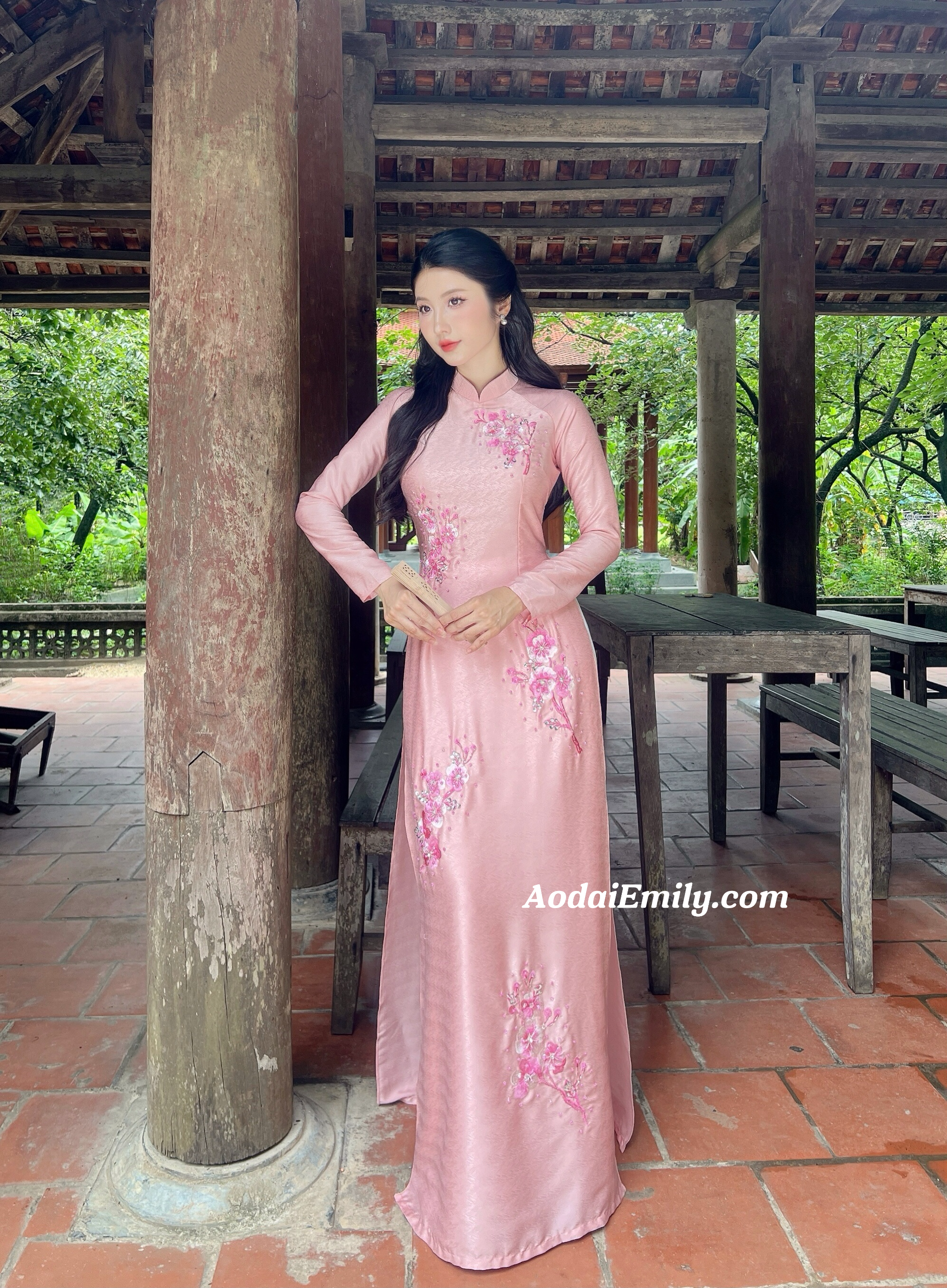 Pink embroidery ao dai with crystals