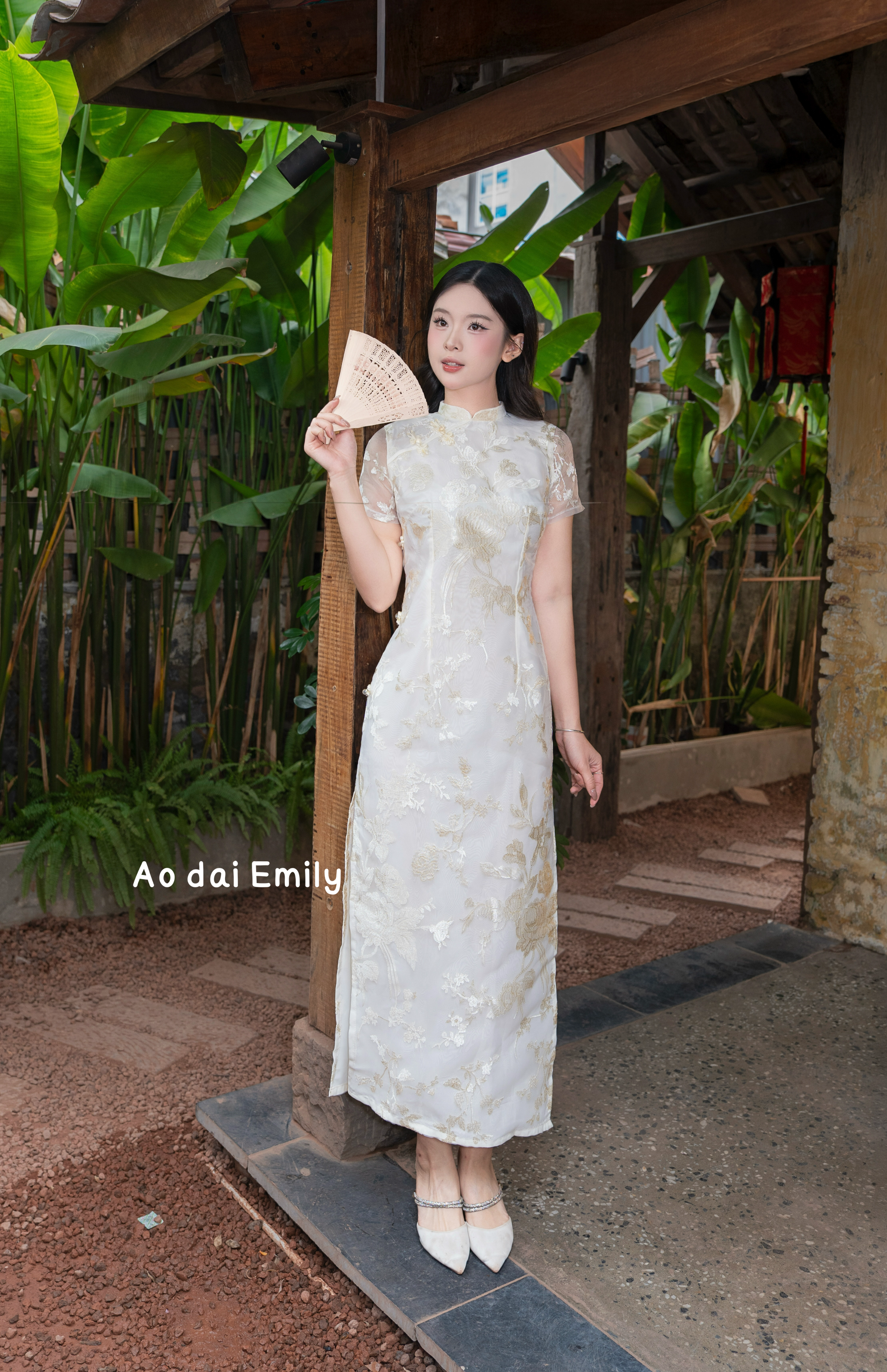 Embroidery Ivory mandarin Dress with cute buttons| Chinese Pink