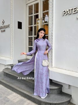 Purple traditional áo dài with design buttons | Bluestar