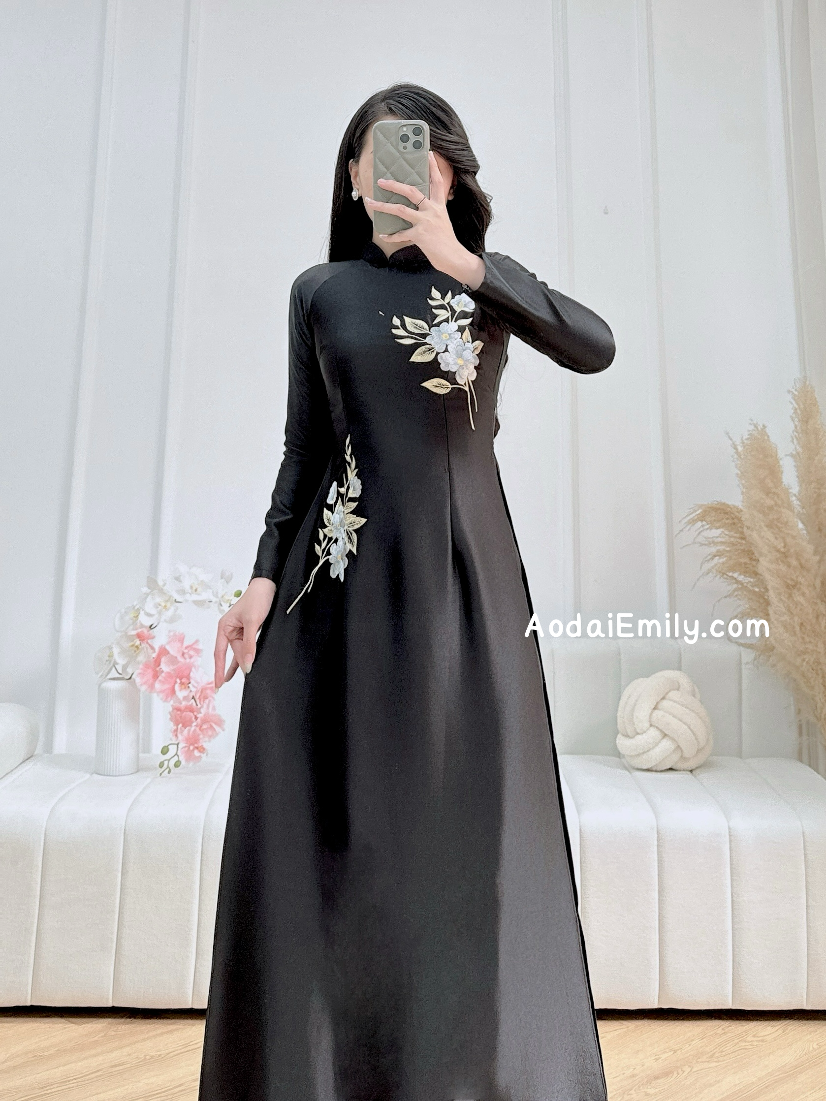 Black ao dai with embroidery flowers