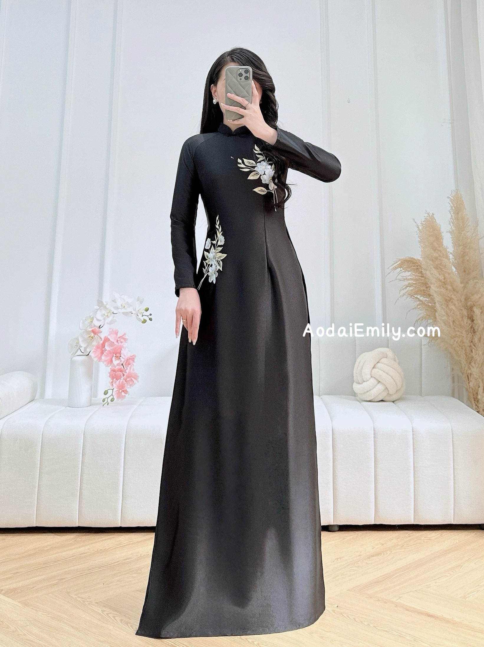 Black ao dai with embroidery flowers