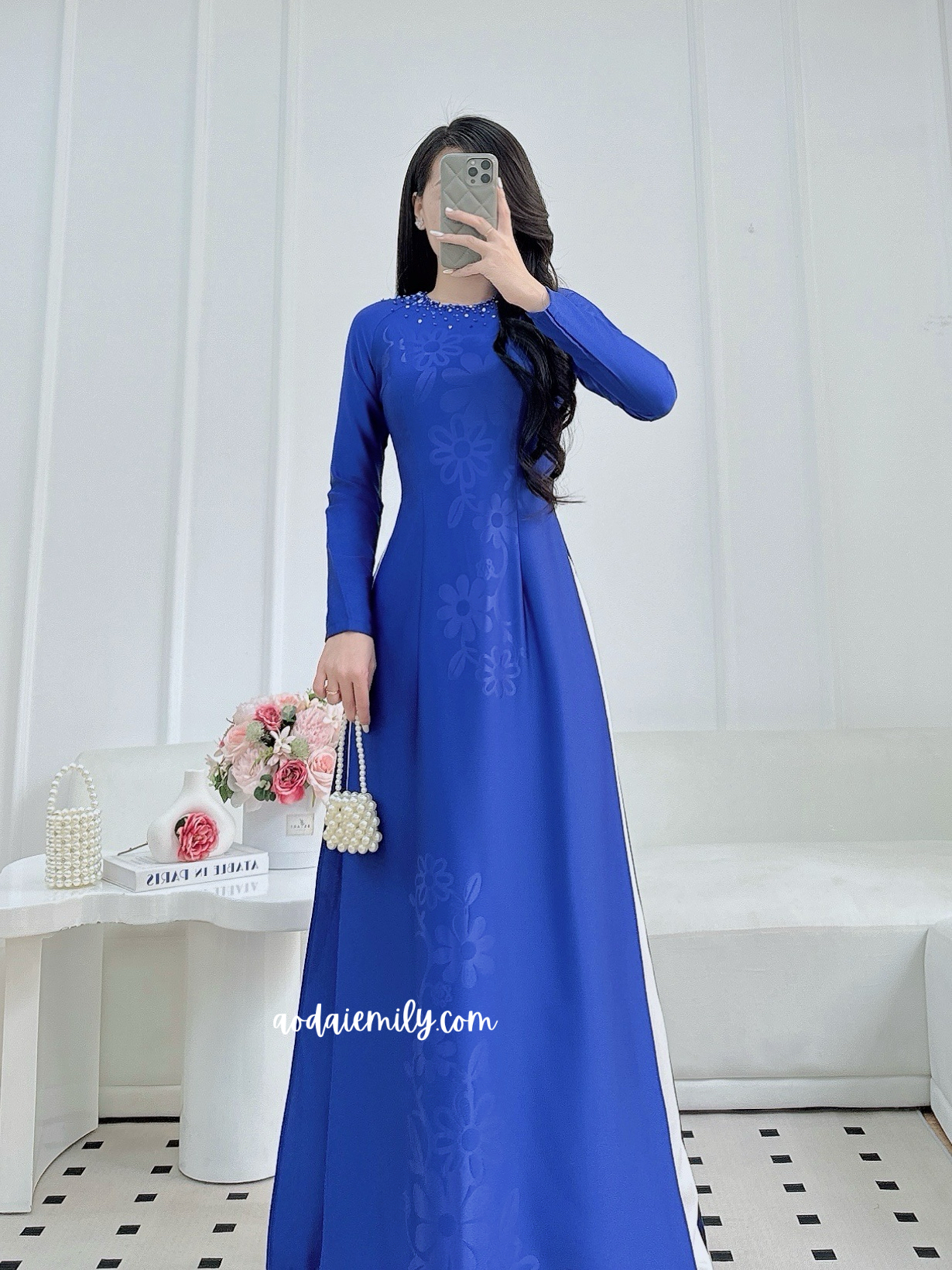 Deep Blue ao dai with simple crystals round collar