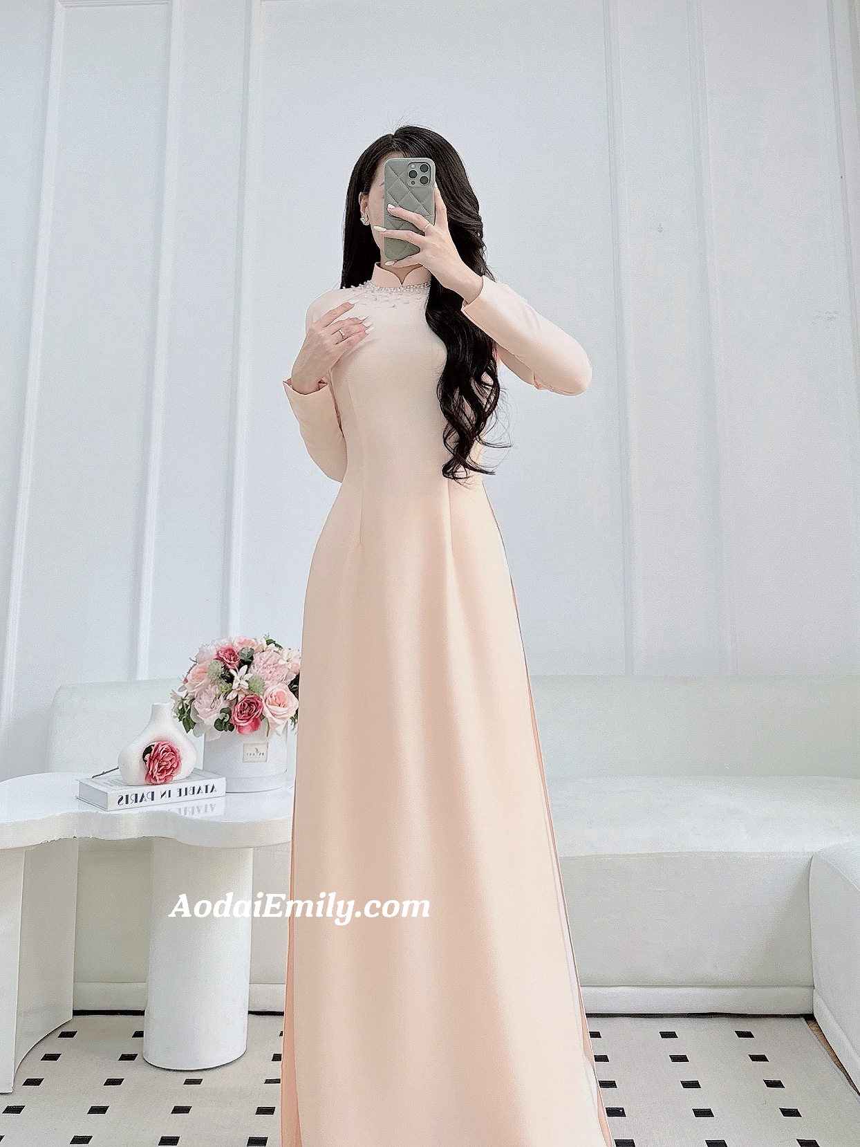 Plain ao dai with simple crystal collar
