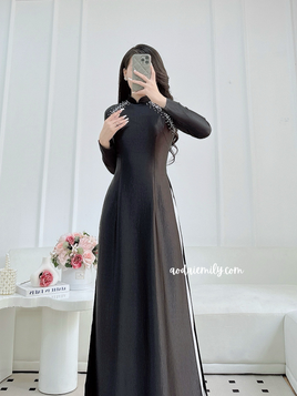 LUCIANA Black ao dai with simple crystals