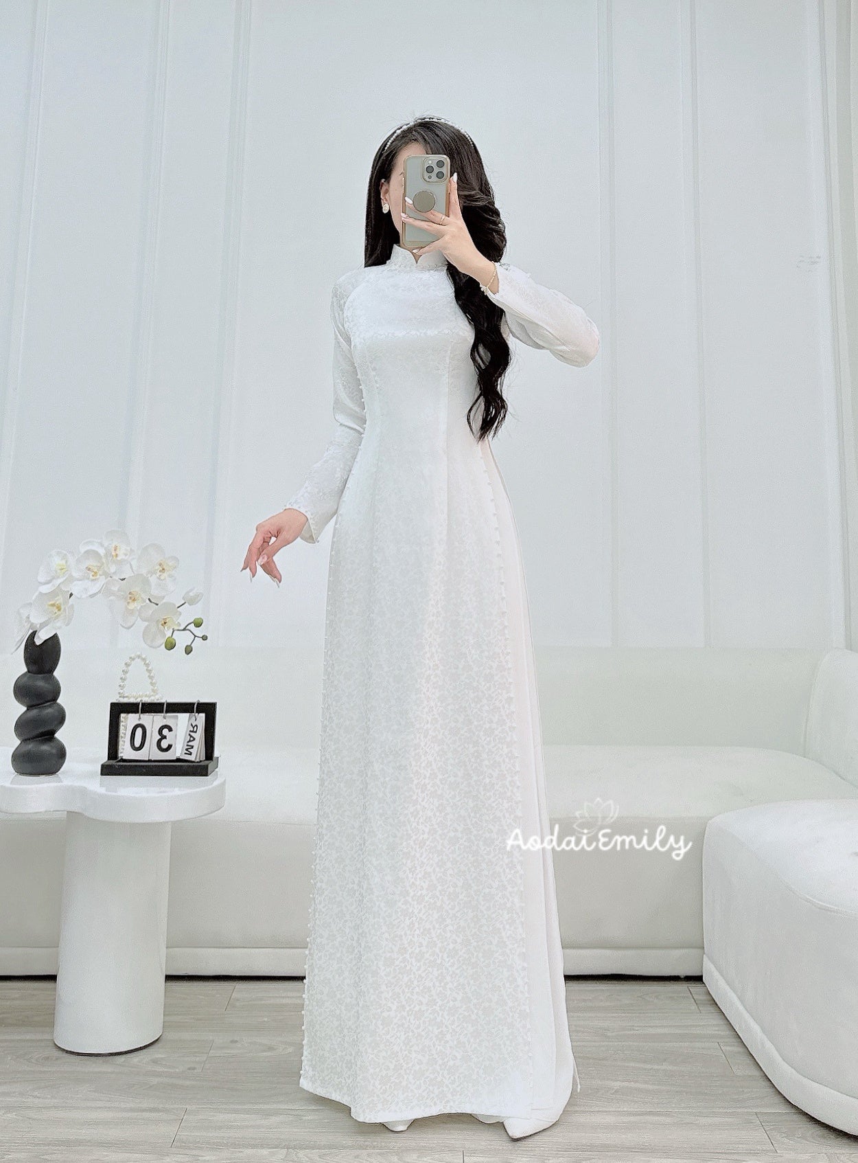 Double layers White Gam with pearls