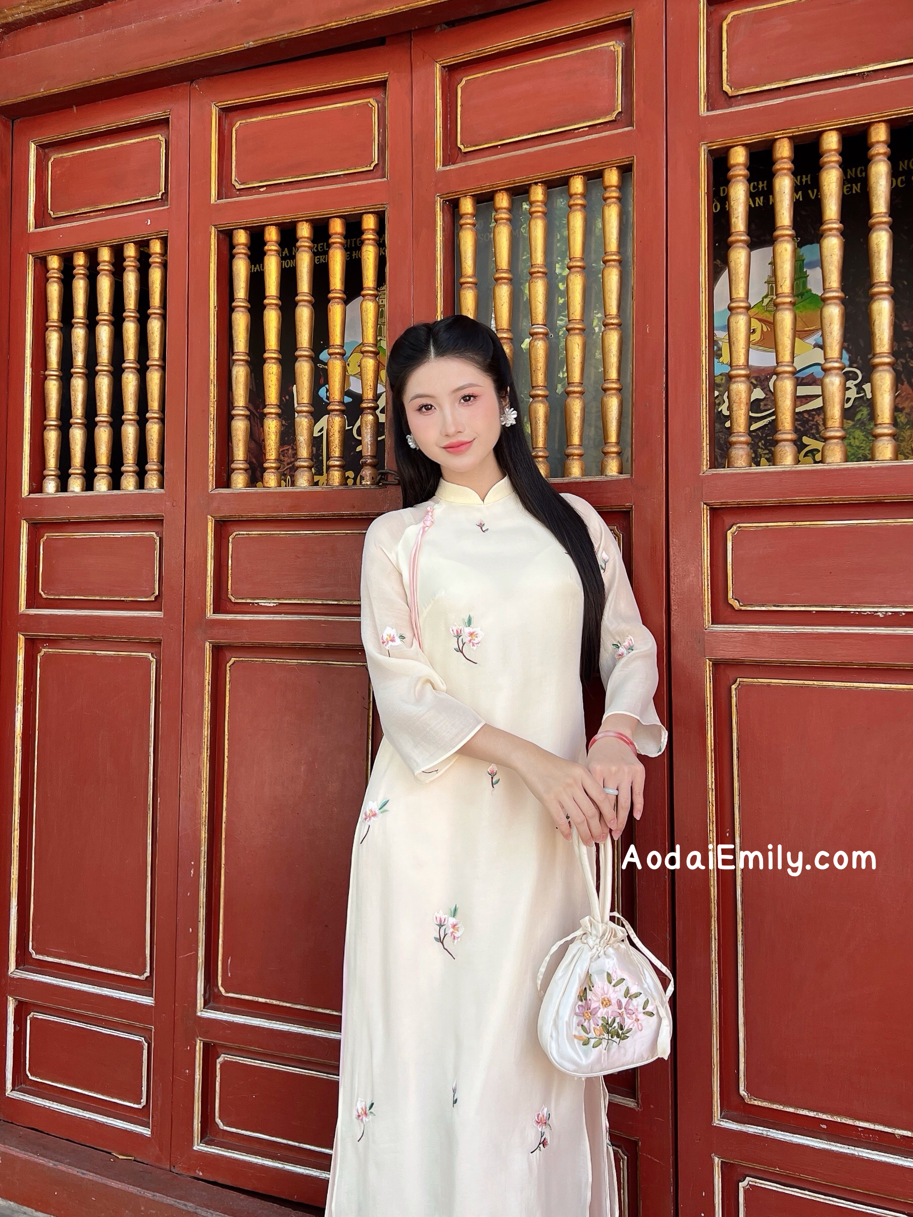 Double layers modern ao dai with embroidery flowers