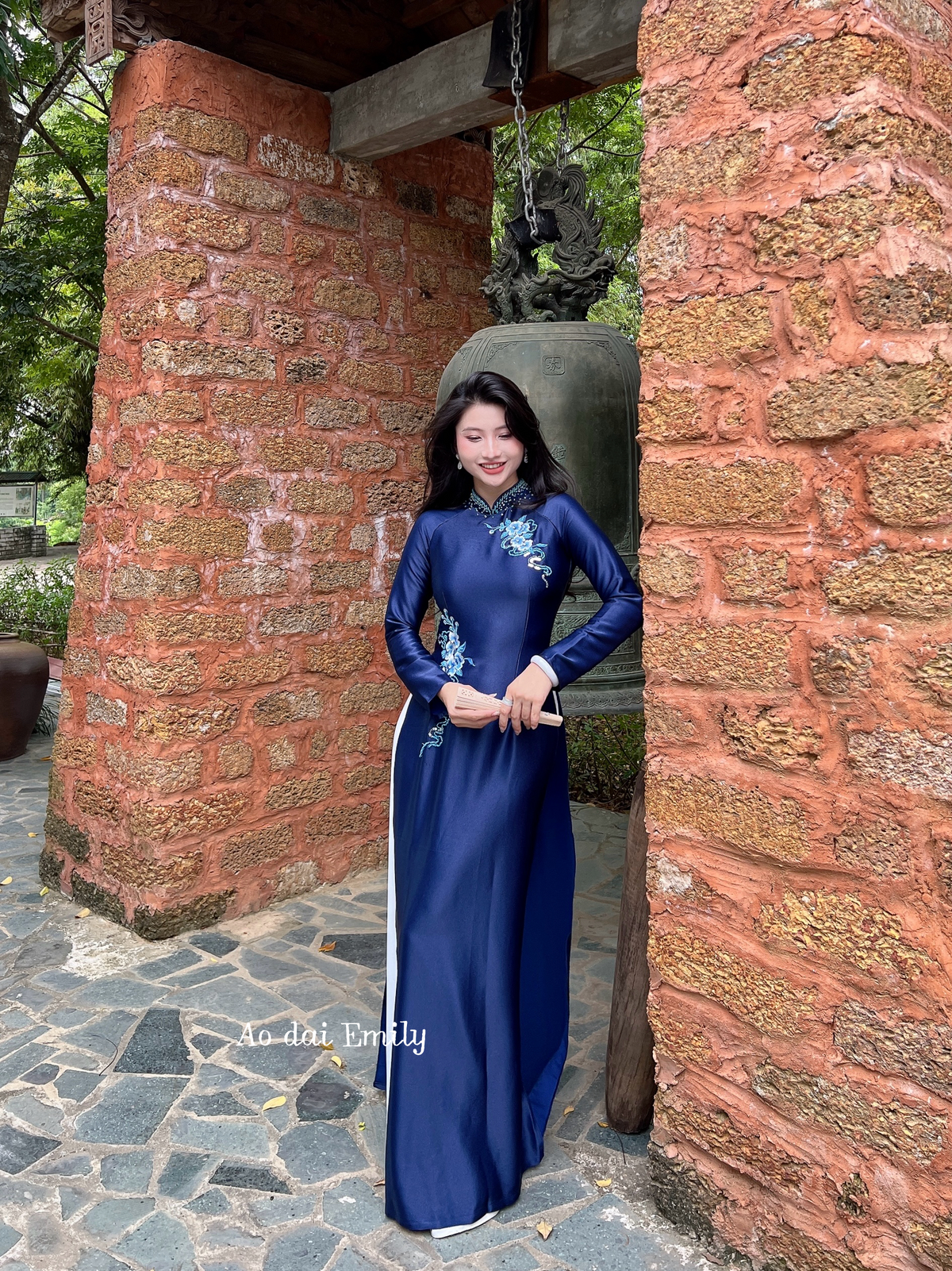 Dark blue Traditional ao dai with beading and embroidery | Rock rose
