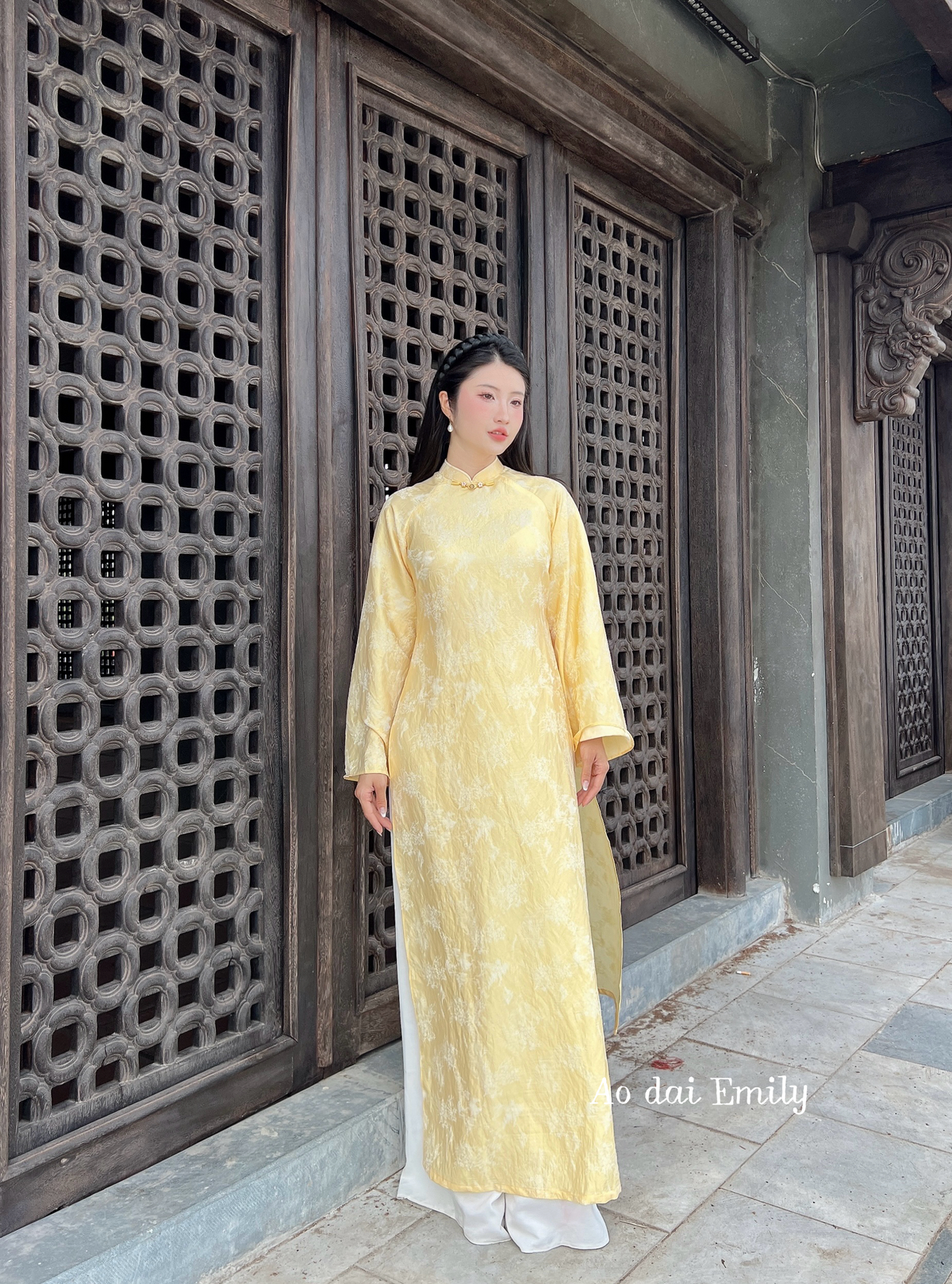 Loose yellow modern ao dai with buttons collar | Lule