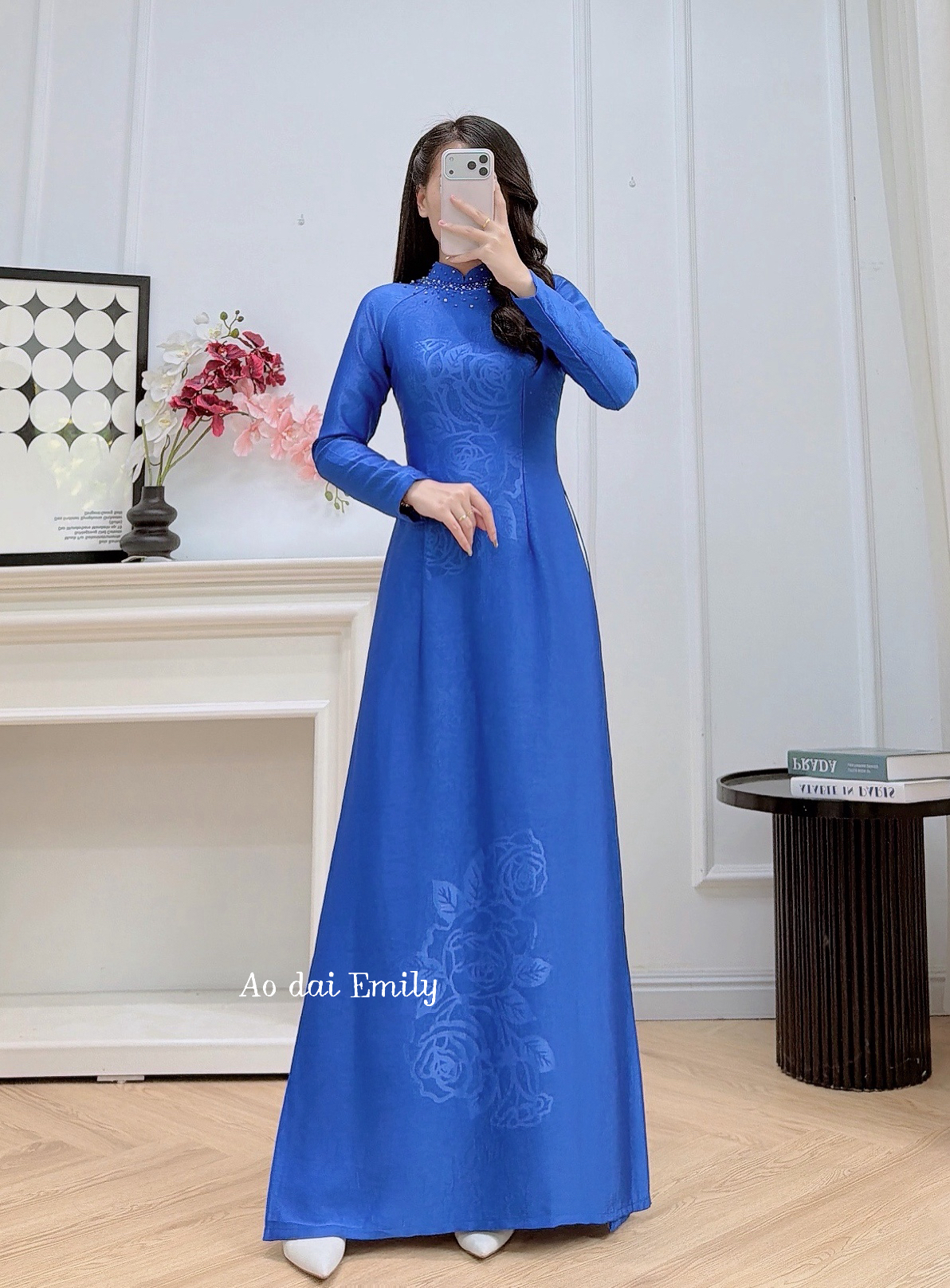 Blue Sapphire ao dai with simple crystals collar | Coneflowers