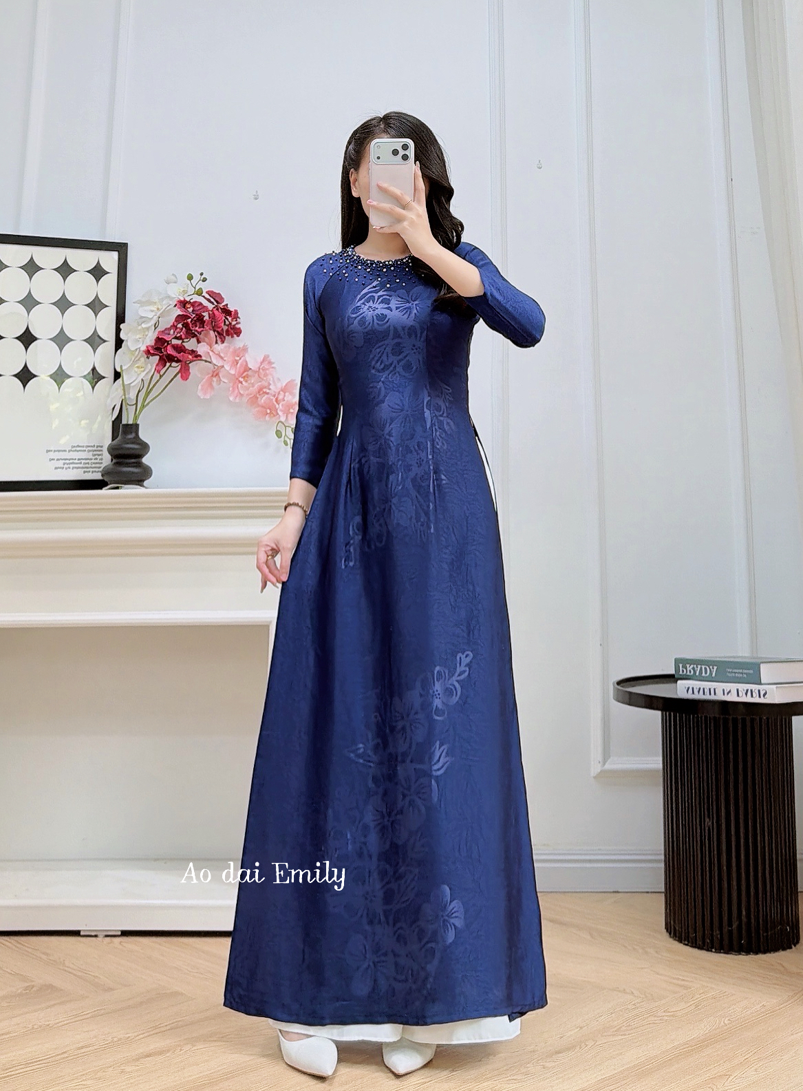 Dark Blue ao dai with hand beading collar | Lanfen