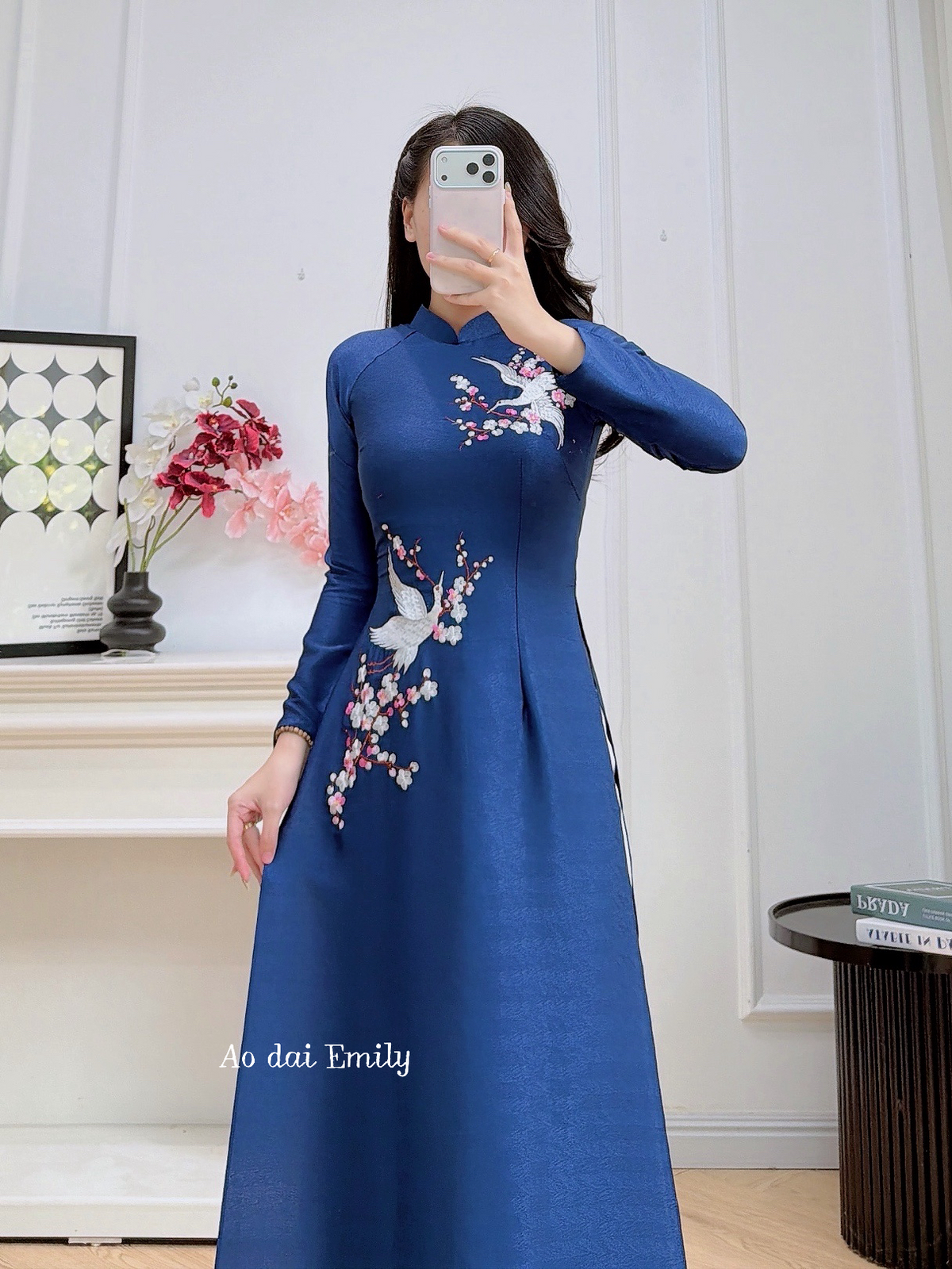 Dark Blue Aó dài lụa with embroidery | Lien