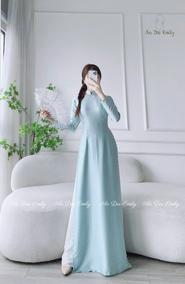 SPRING Plain ao dai with pearls