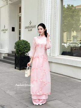 LONDON Pink modern ao dai with embroidery flowers