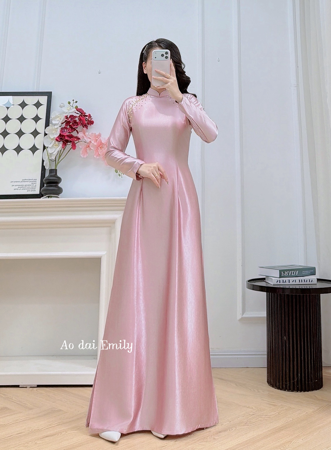 Plain Ao dai with hand beading design| Linnaea