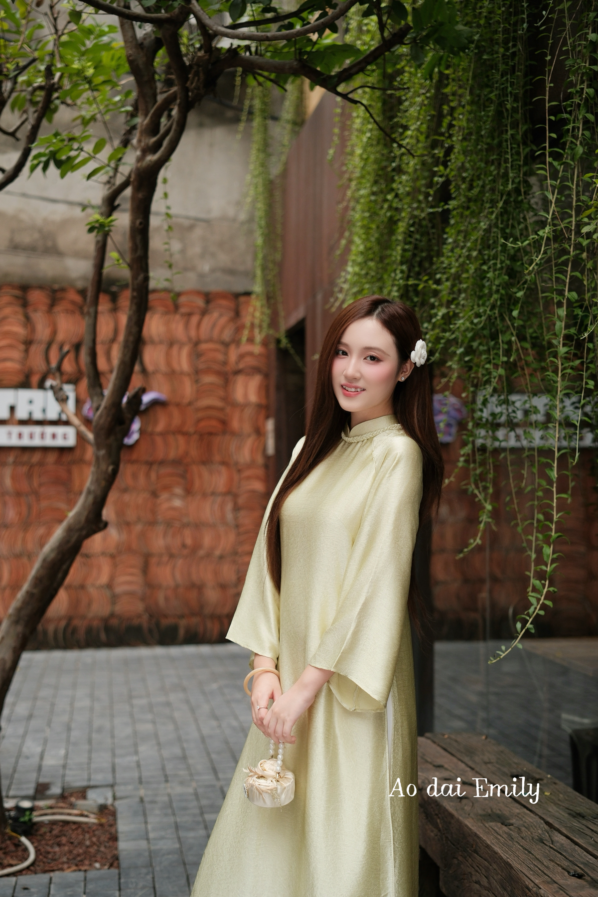 Loose Lime green modern ao dai with design collar | Love in a mist