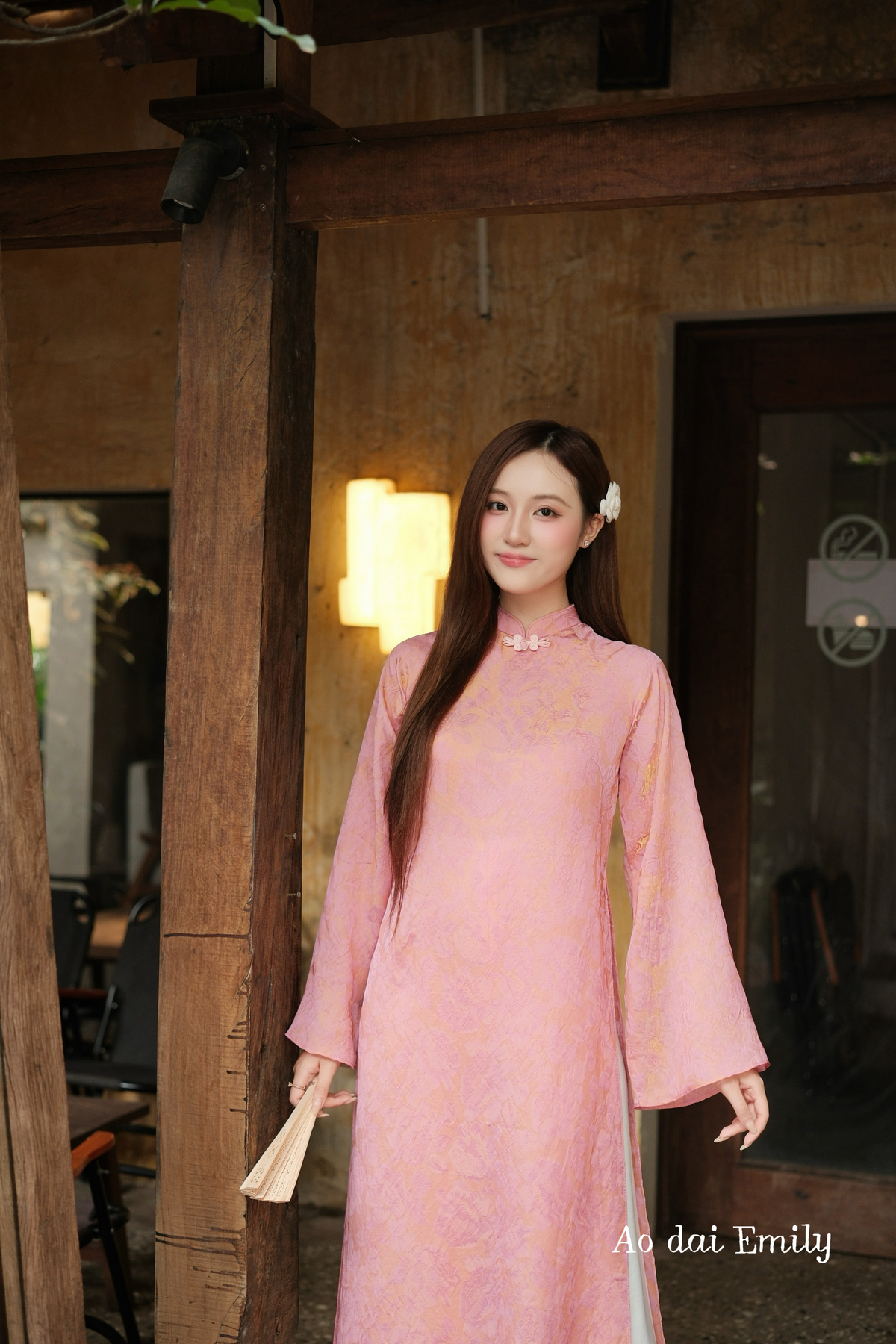 Loose modern ao dai with buttons collar | Oriental Poppy
