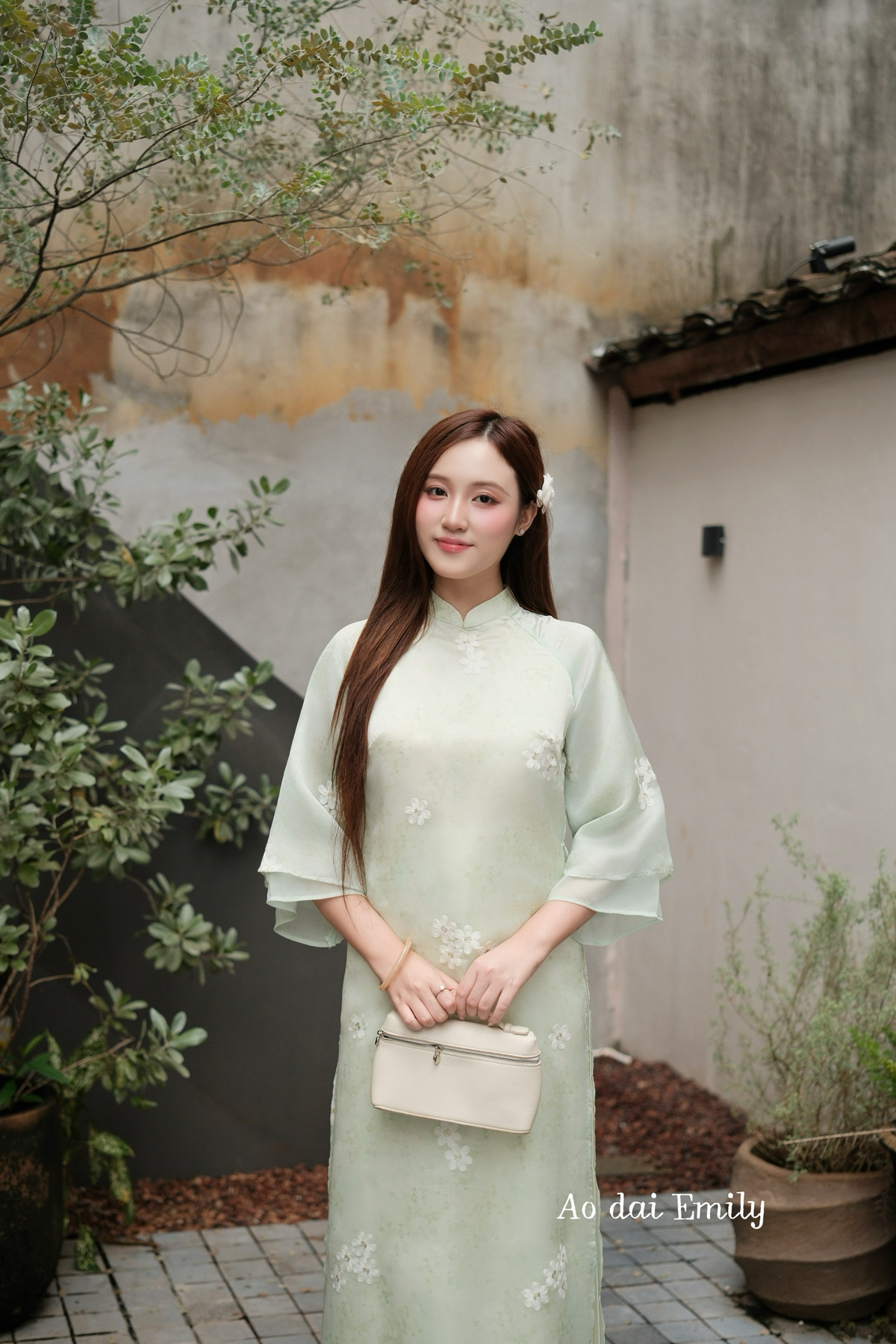Lime green Modern ao dai with puffy sleeves | Satin Flowers