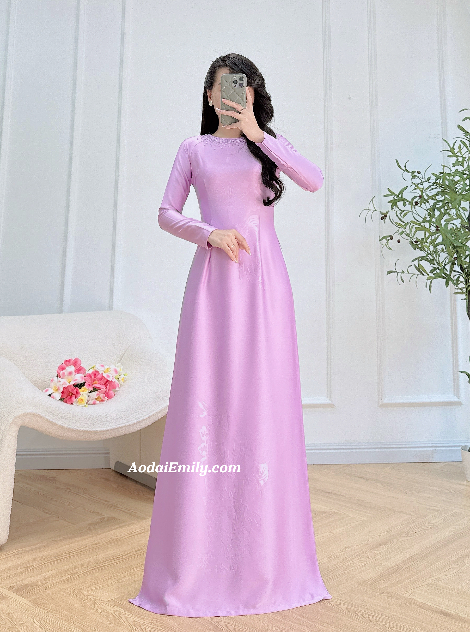 Light purple ao dai with simple crystals