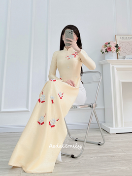 SAWYER Cream/Red flowers embroidery with hand beading crystals