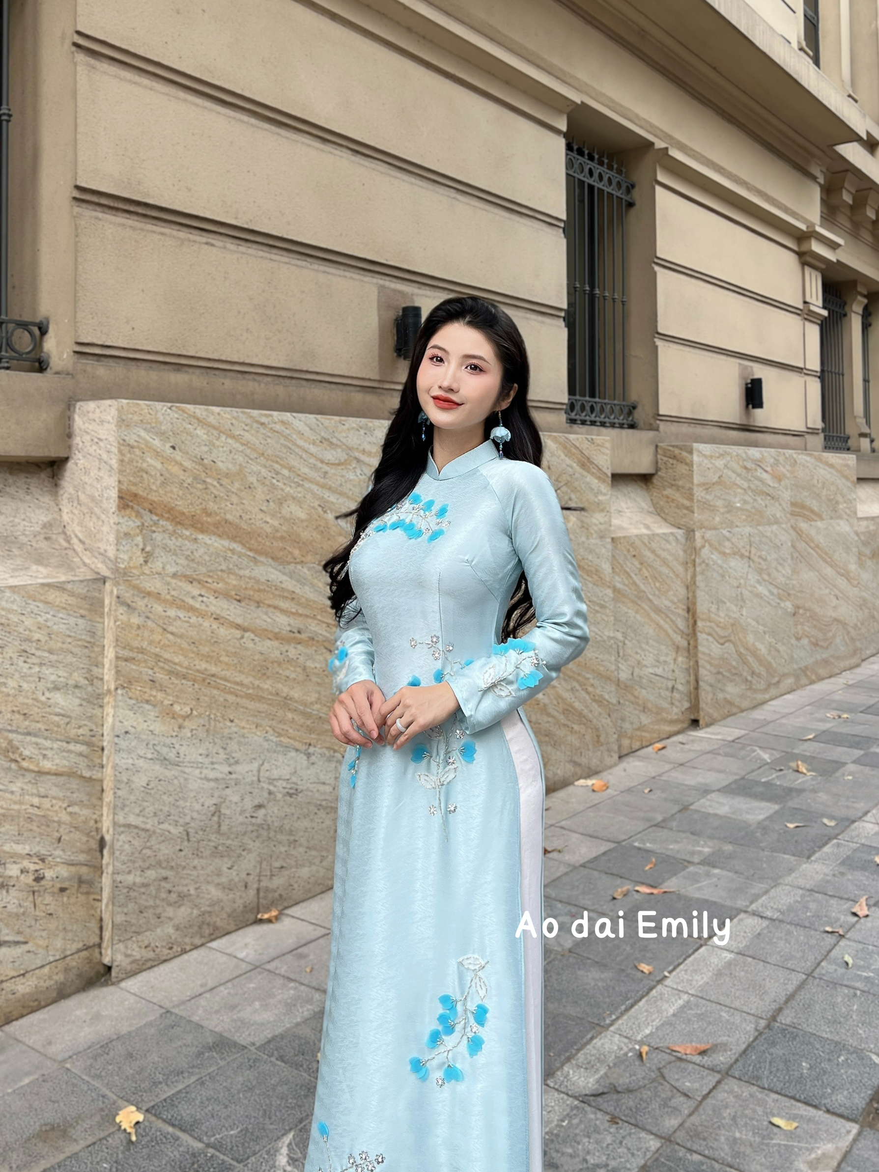 Lily of the valley flowers with crystals Ao dai| Gerbera Daisy