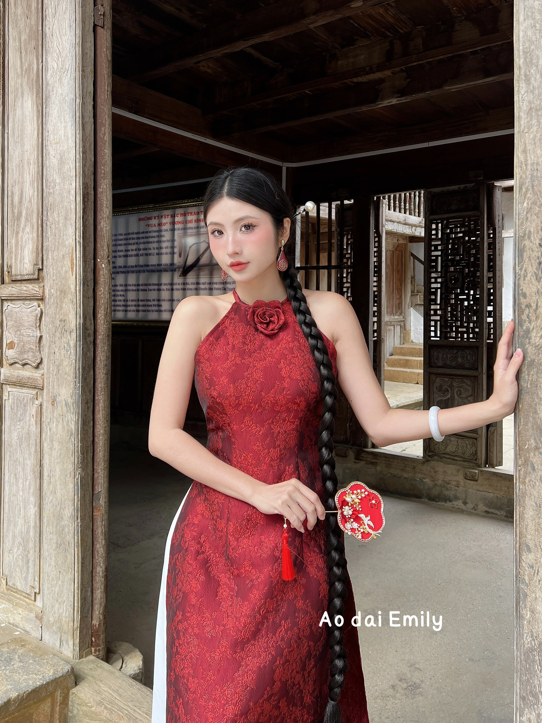 Burgundy Sleeveless Ao dai with 3D Design flower