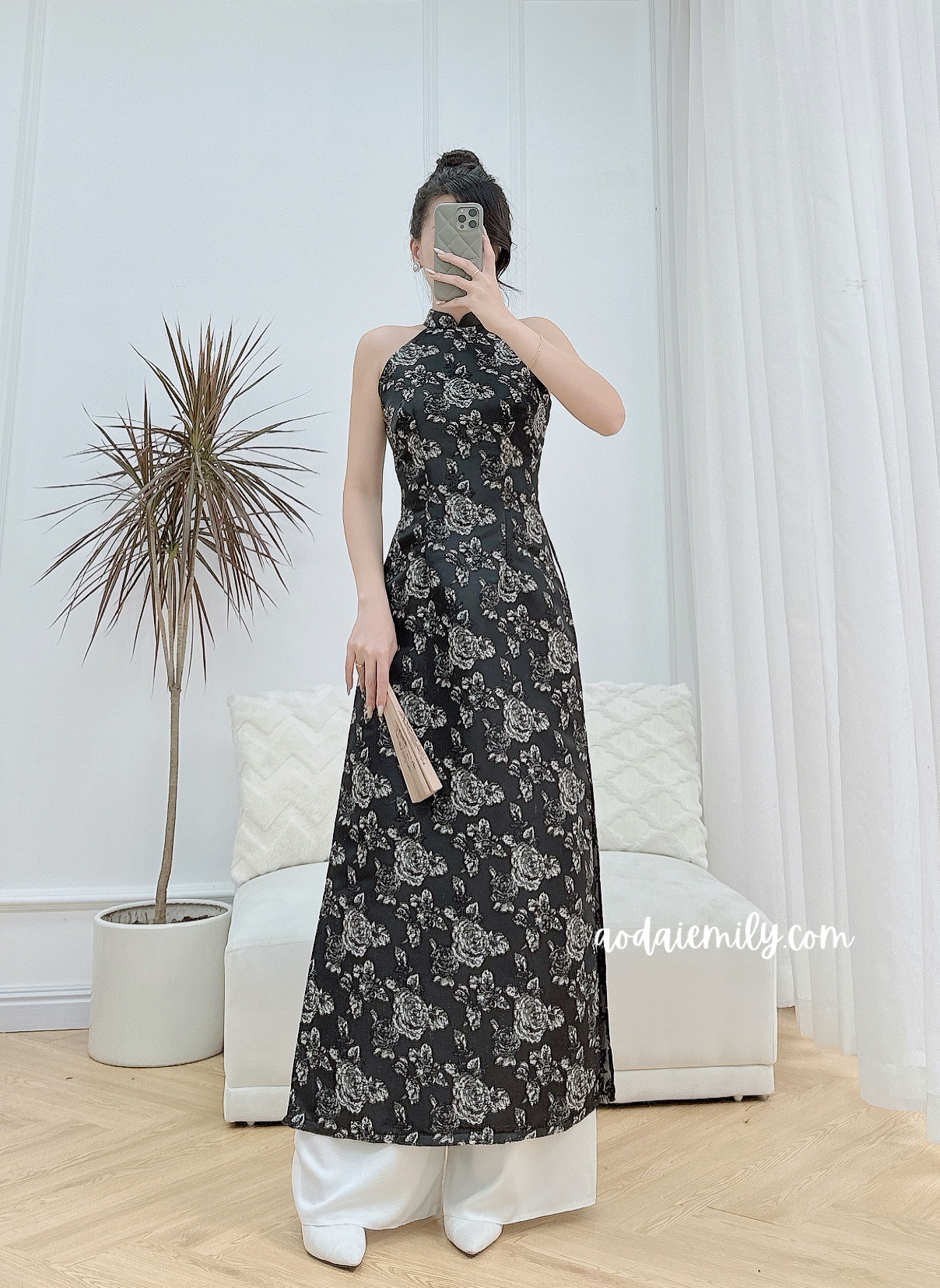 Printed Rose patterns Black Sleeveless Ao dai