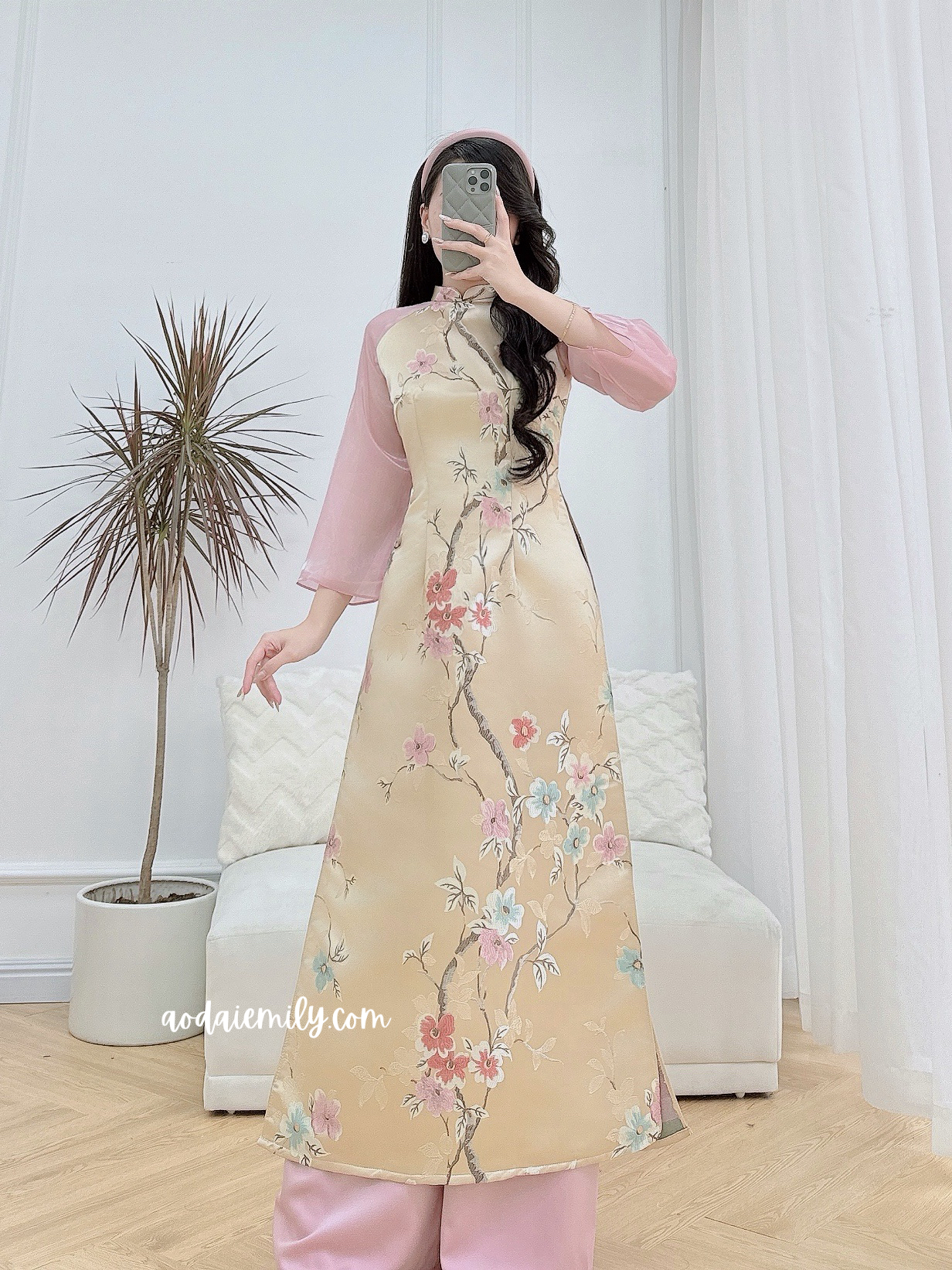 Taffeta Modern ao dai with spring patterns