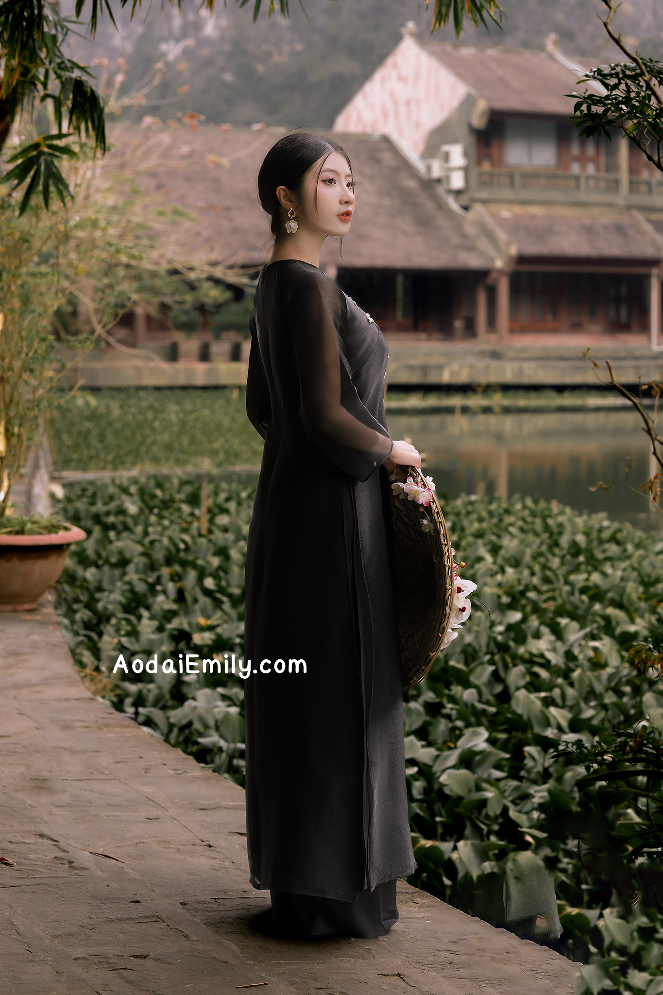 Black Double layers modern ao dai with hand beading ribbon embroidery