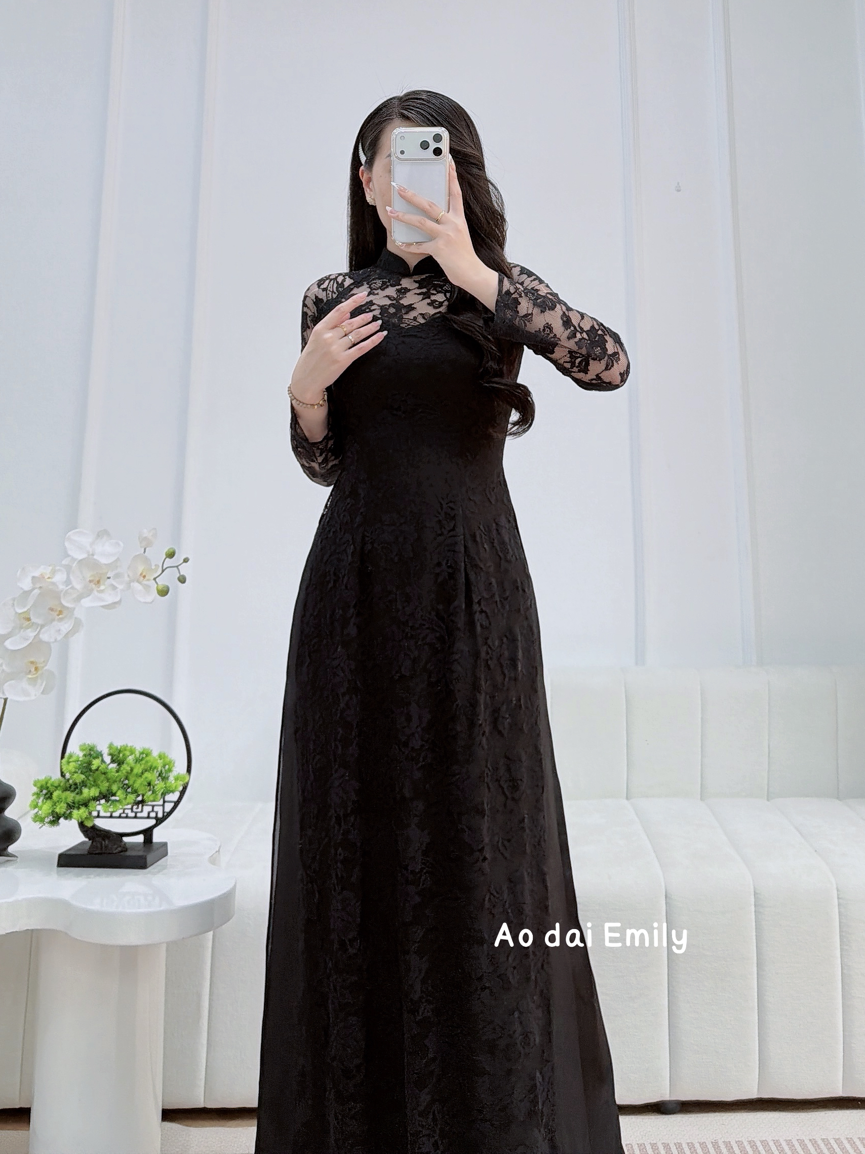 Black Lace áo dài  | Bachelors button