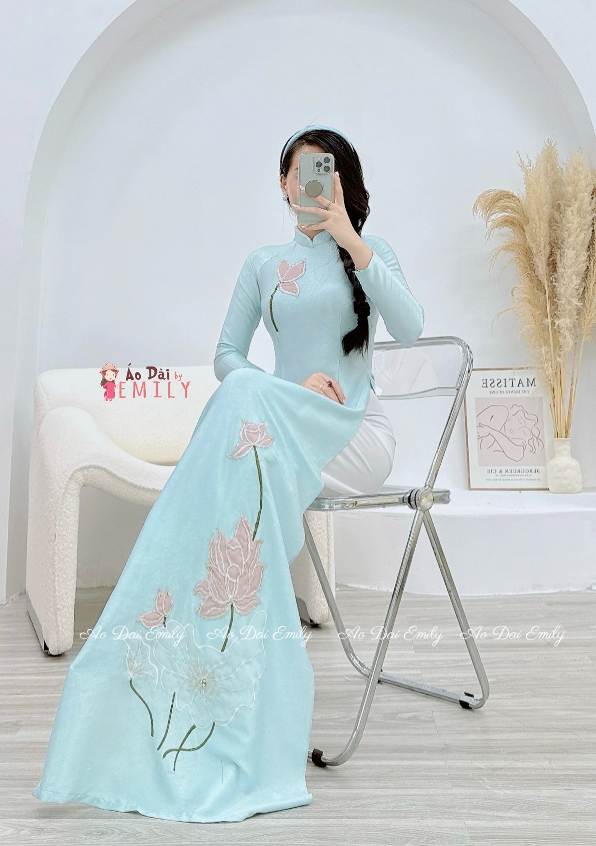 Aó dài with embroidery Lotus & Crystals