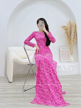 PAISLEE Ao dài lụa màu hong kết hạt