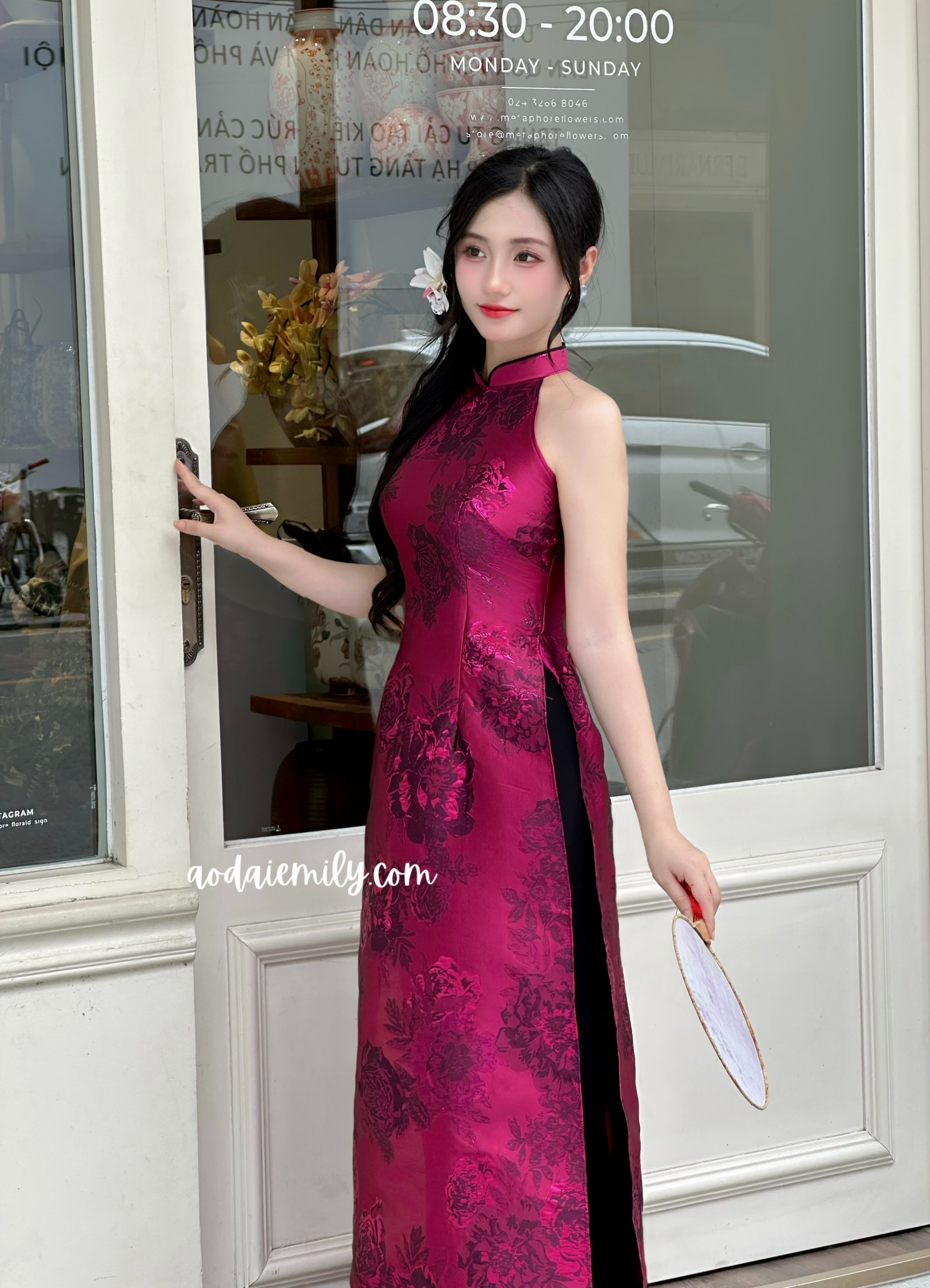 Sleeveless Taffeta Flowers patterns Pre made ao dai
